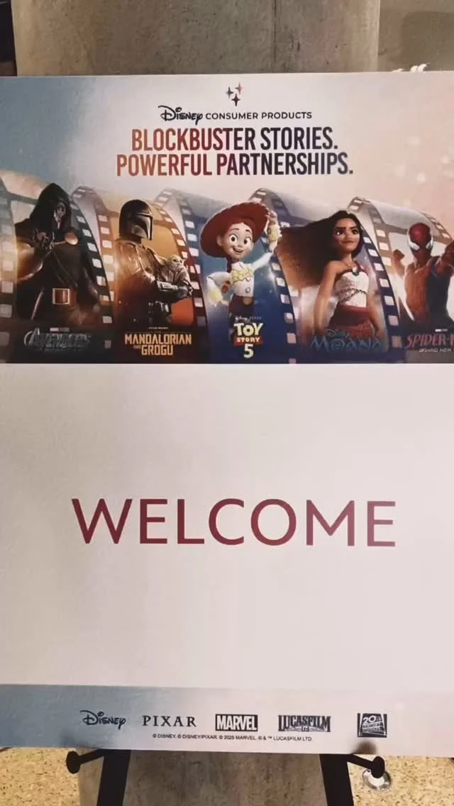 Today we are coming together with @disneydeutschland in Munich, GER for a business meeting 🗒️ loving our successful cooperation and collaboration 🤝🏼
#disney #disneydeutschland #munich #collaboration #santex #santexmoden