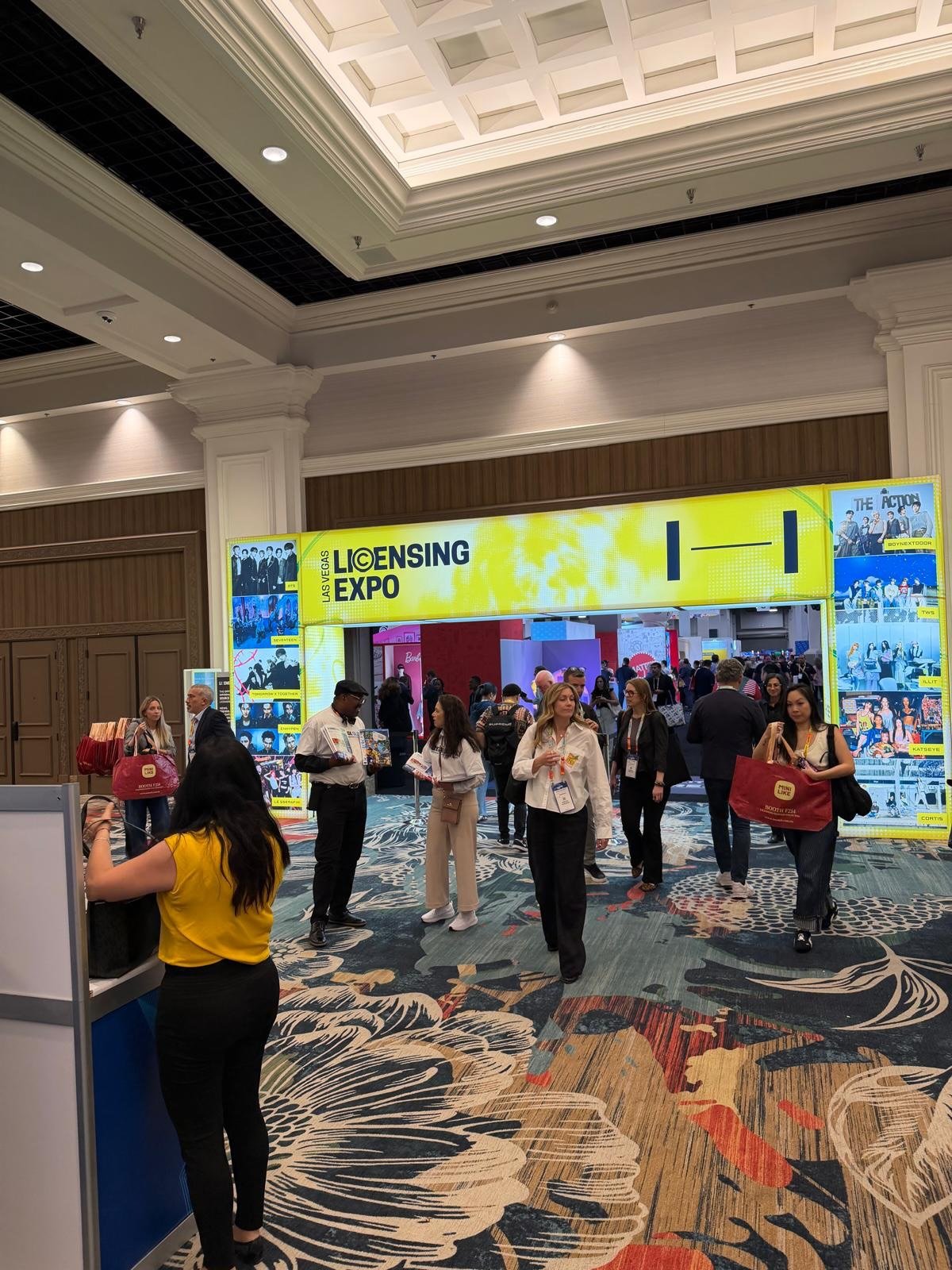 Greetings from Las Vegas! ✨ We&rsquo;re at Licensing Expo exploring new brands, fresh ideas, and the future of license fashion. 🤝 Our impressions above ⬆️
#lasvegas #licensingexpo #licensefashion #santex #santexmoden