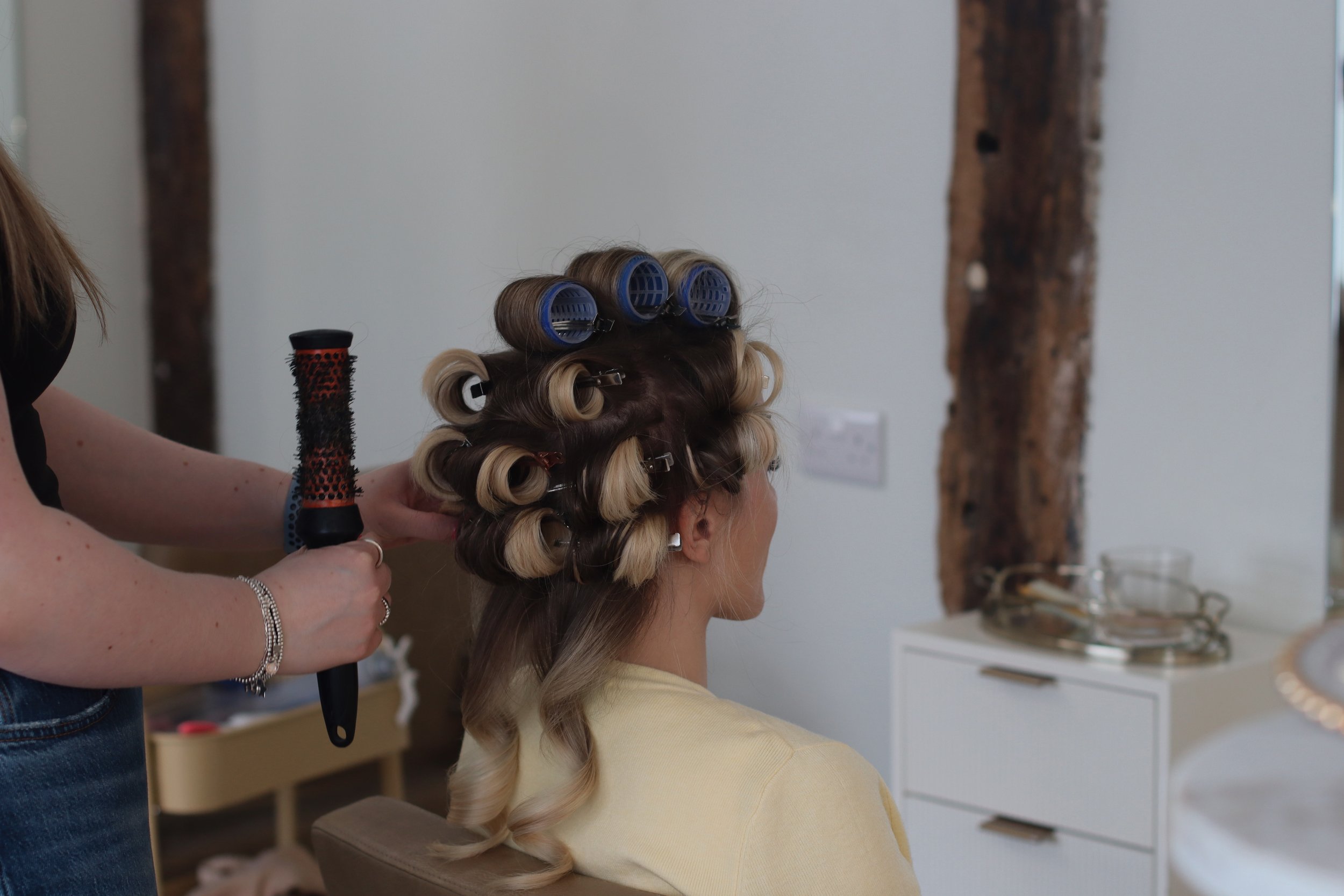blond roller curl .jpg