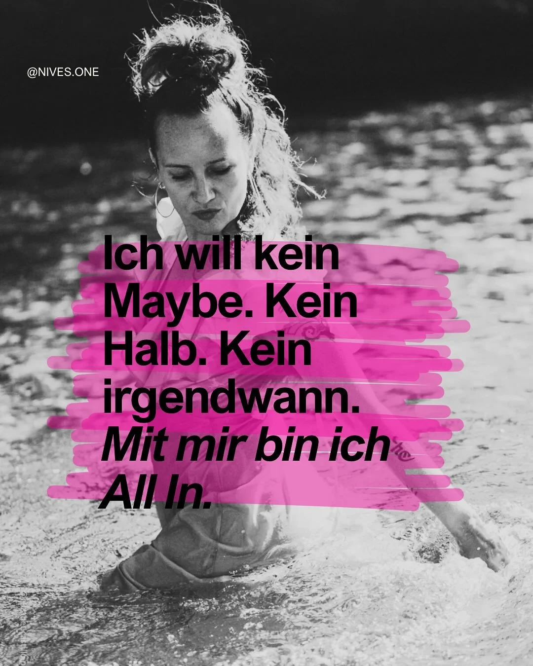 Ich will kein Vielleicht.
Kein Halb.
Kein Irgendwann.

Mit mir gehe ich All In.
Weil die radikalste Liebeserkl&auml;rung meines Lebens die an mich selbst ist.

💎 Und genau darum geht es im Female Chambers Collective &ndash; wir kultivieren die Bezie