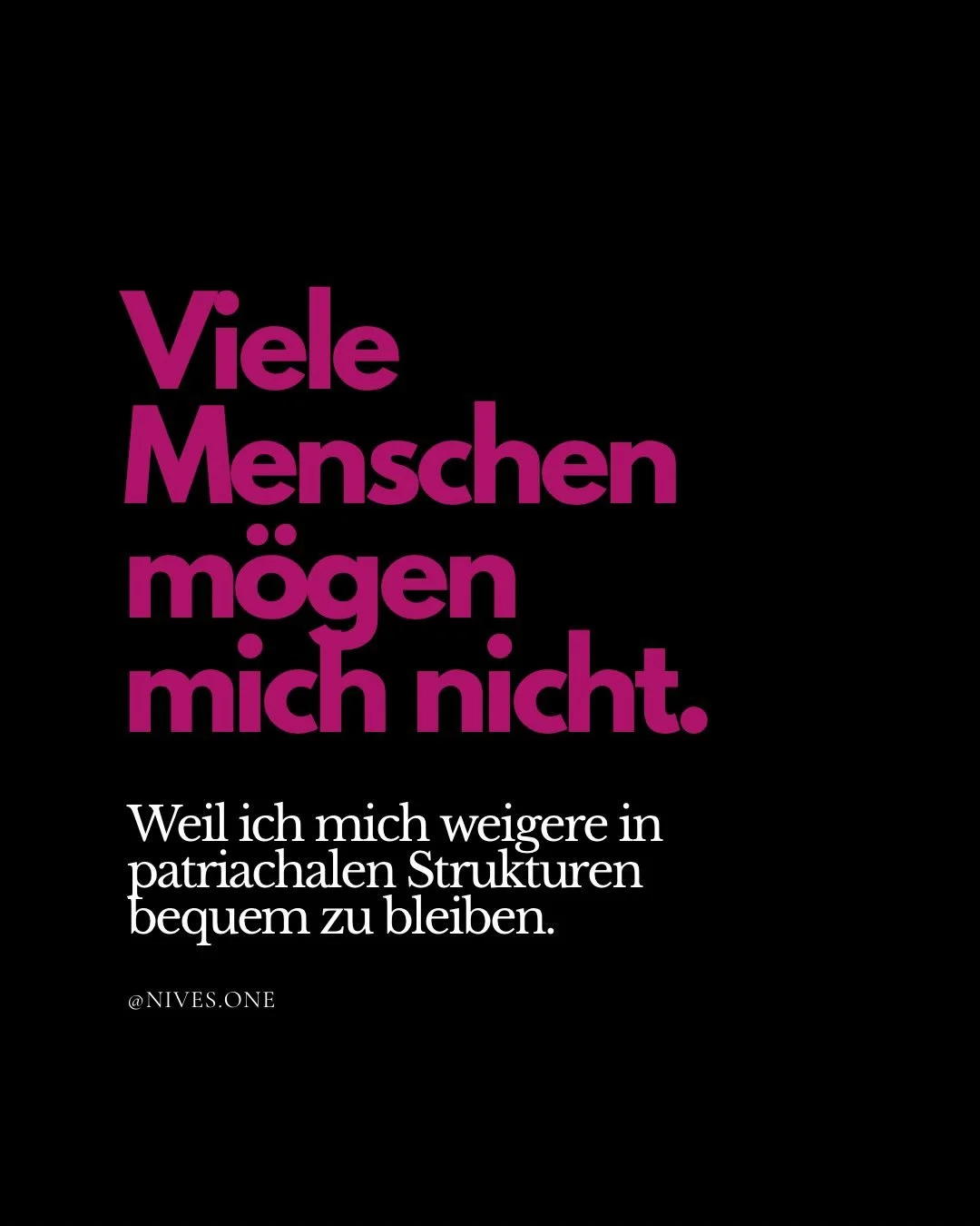 Nicht jede Frau ist hier, um zu gefallen.
Manche sind hier, um zu erinnern.

Und manche, um alles zu hinterfragen,
was als &bdquo;normal&ldquo; verkauft wurde.

#weiblichkeit #feminineenergy #selbstf&uuml;hrung #embodiment #frauenpower