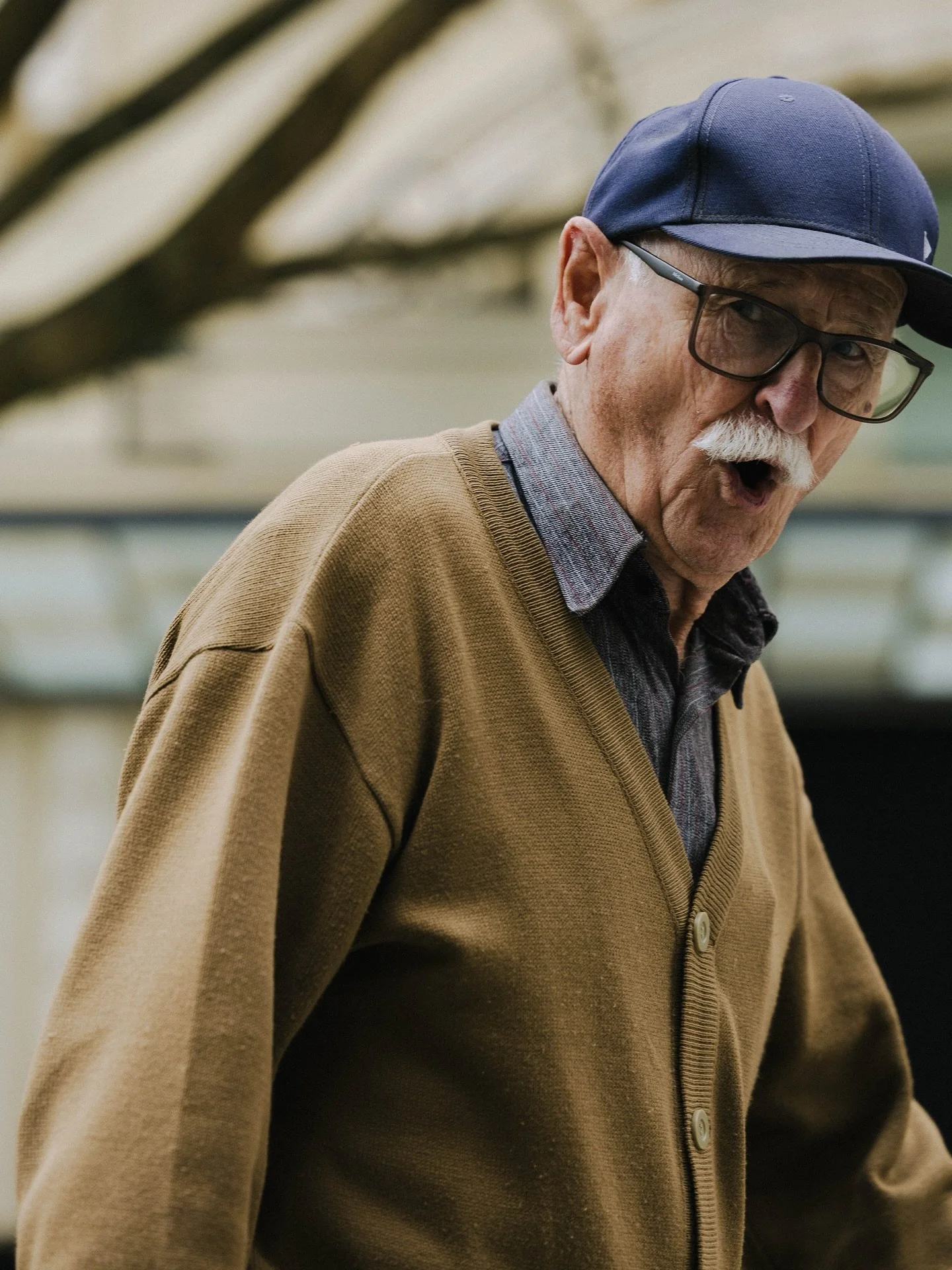 &ldquo;No cinza de Curitiba, a primavera sussurra esperan&ccedil;a.&rdquo;

#brunobrandao_ #ColetivoRuaBrasil
#streetphotography #streetphoto #urbanphotography #lensculturestreets #capturestreets #streetleaks #streetphotographyworldwide
#fotografiade