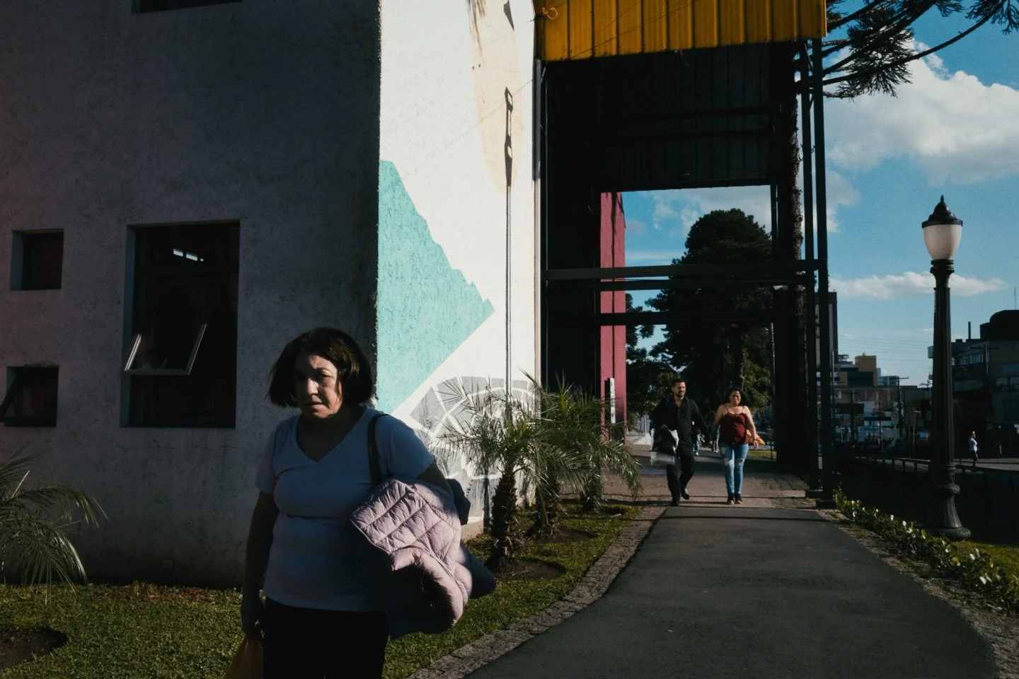 &ldquo;Da galeria: alguns &lsquo;perdidos&rsquo;.

Imagens que reaparecem quando a gente tamb&eacute;m anda meio fora do lugar.&rdquo;

#coletivoruabrasil #Fotografiaderua#cotidiano #streetphotography #brunobrandao 

@coletivoruabrasil