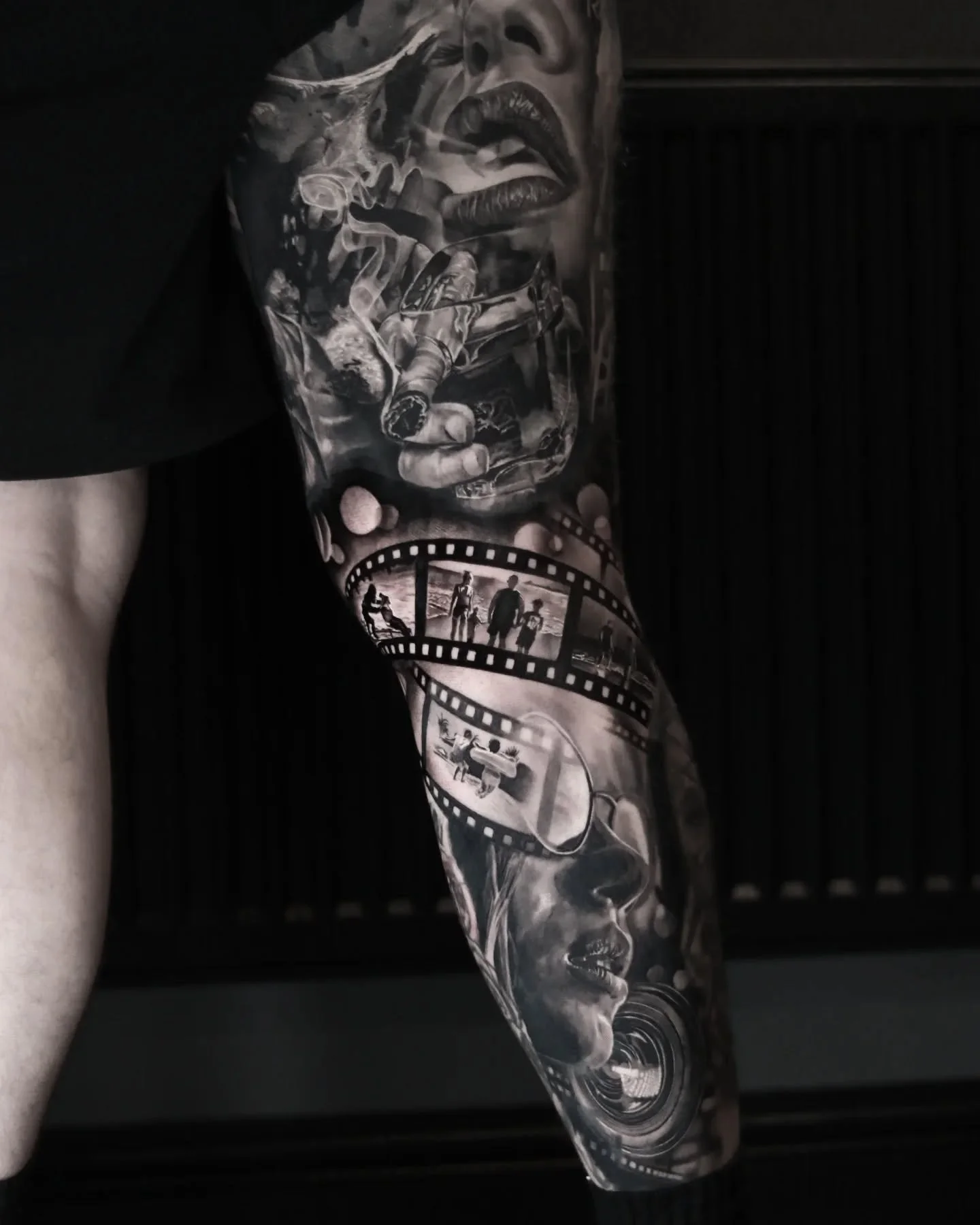 Finally finished this back of the leg piece for luke.  Thanks again dude 😁. 

#tattoo #legtattoo #blackandgreytattoo #skulltattoo #legsleeve #freshlyinked #tattooartists #tattoorealistic #tattoosnob #tattoocollector #ink_art_gallery #inkfreakz #fusi