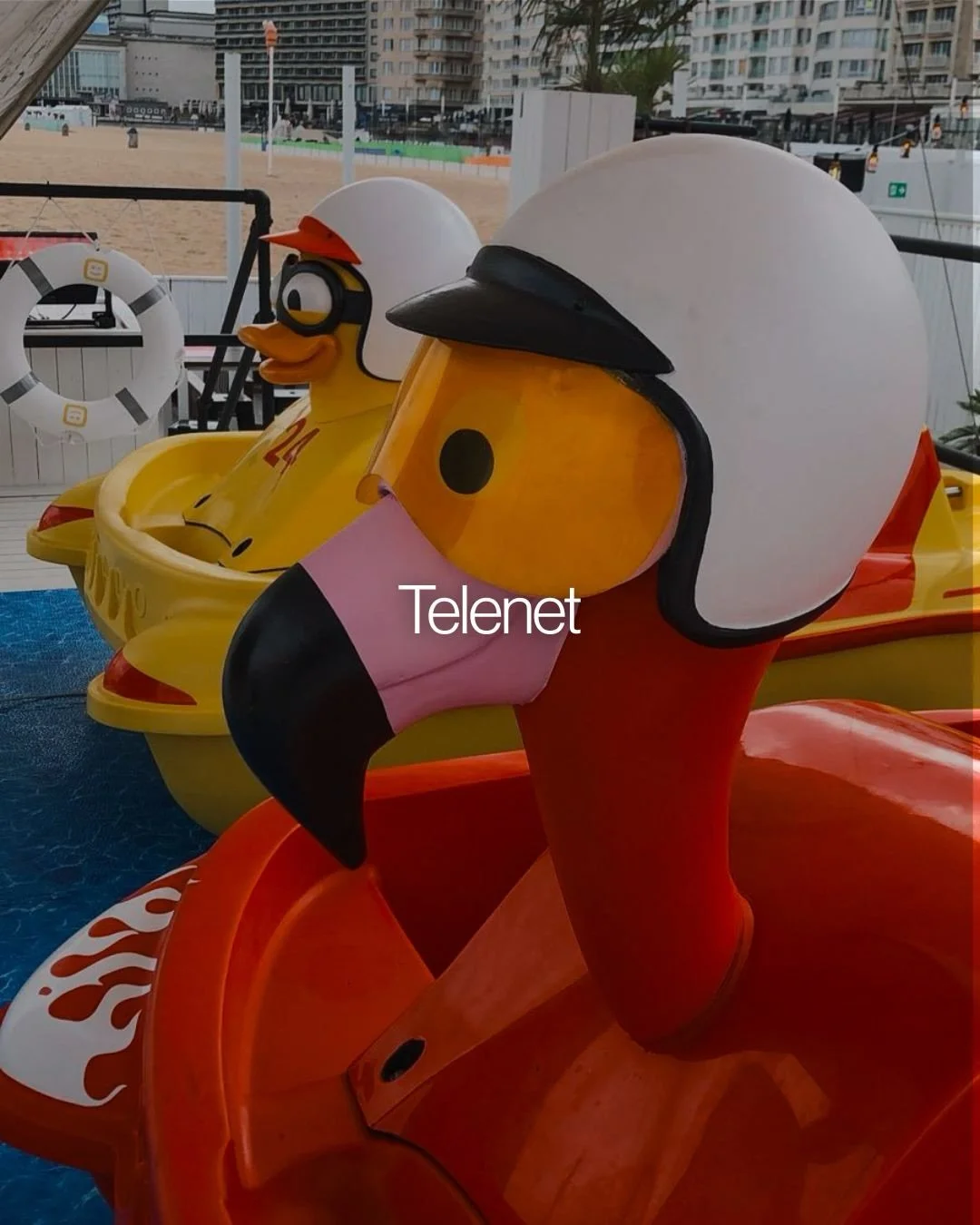 3D printing with precision

For this project, we brought organic forms to life through 3D-printed heads, from joyful characters like a duck and a swan to a bold Telenet piece designed to float and interact with water.

Playful in appearance.
Precise 