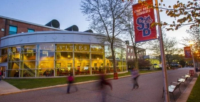 picture of stony brook university