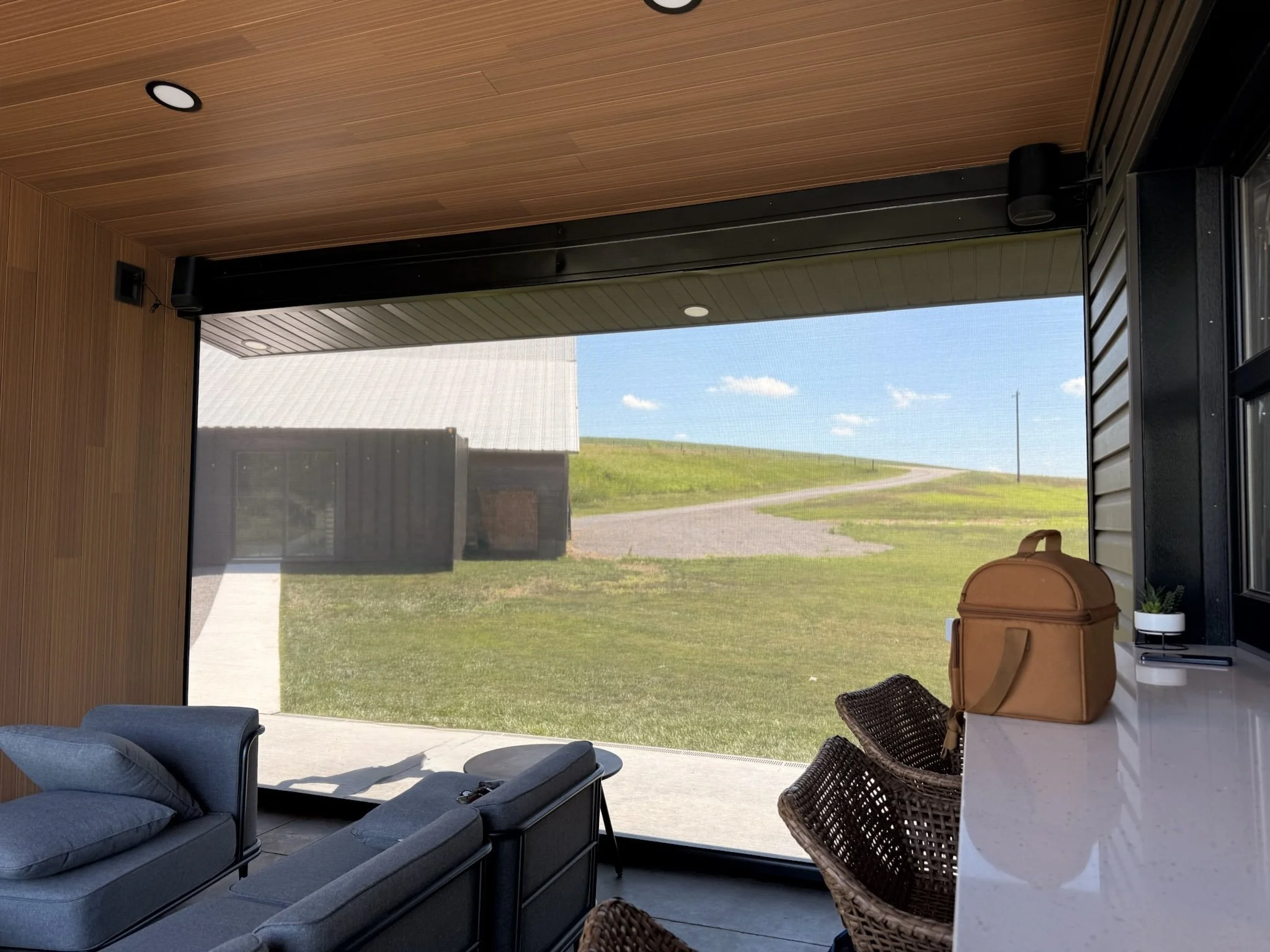 5 Ways Motorized Exterior Screens Upgrade Your Outdoor Living Space This Season