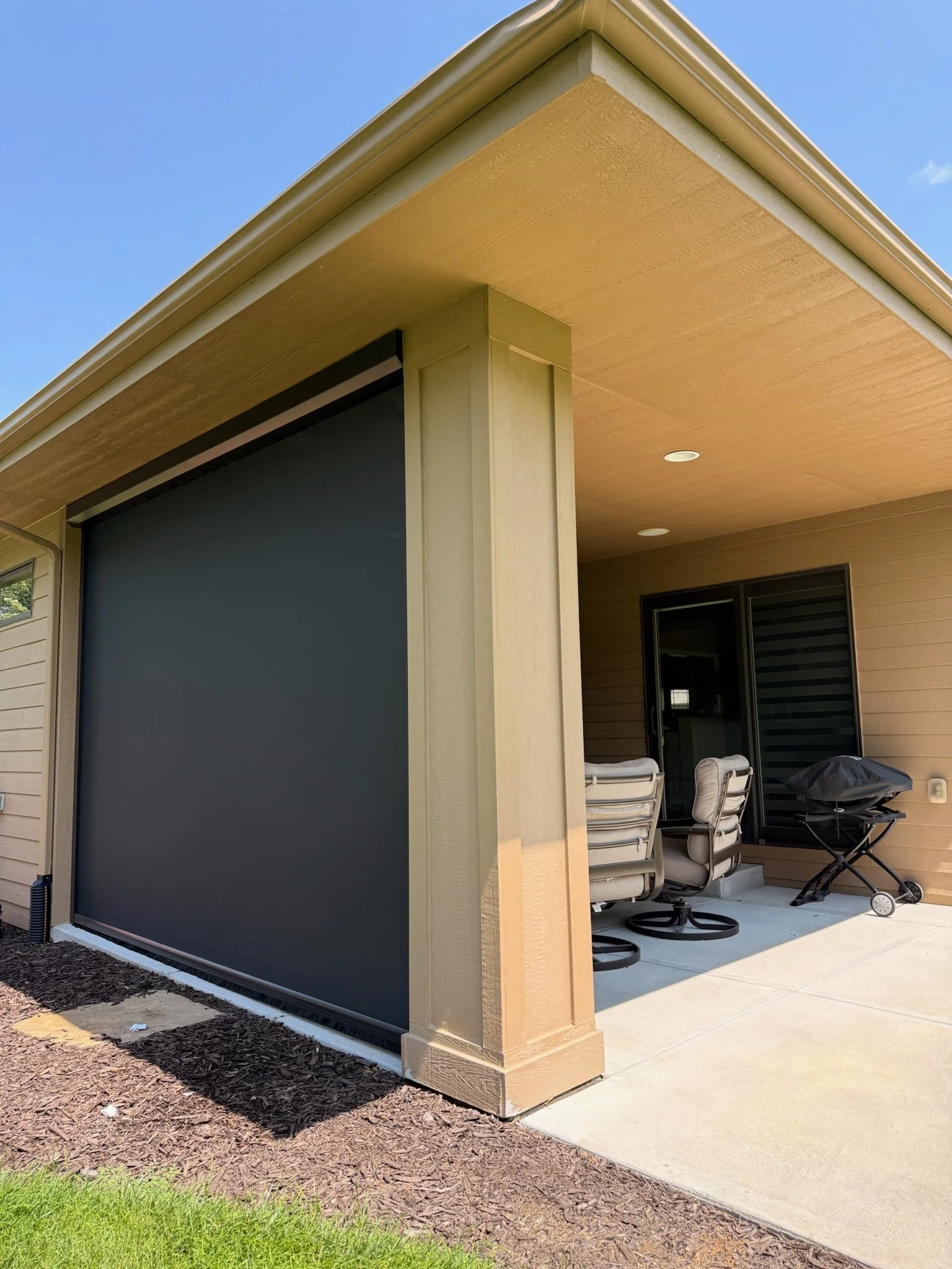 Fall Is Coming to Nebraska and Iowa. Is Your Exterior Shading Ready?