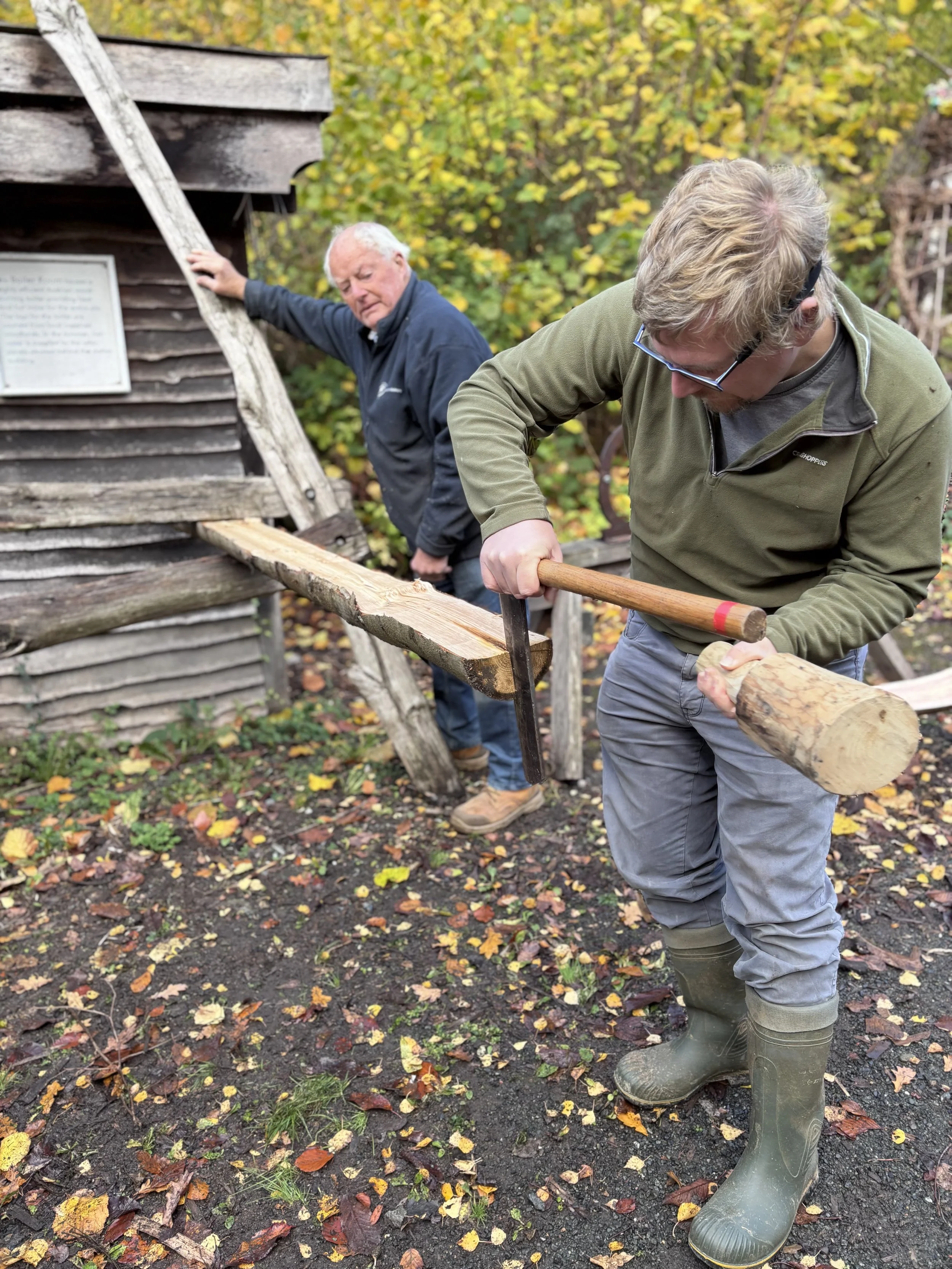 Teamwork and support on a gate course