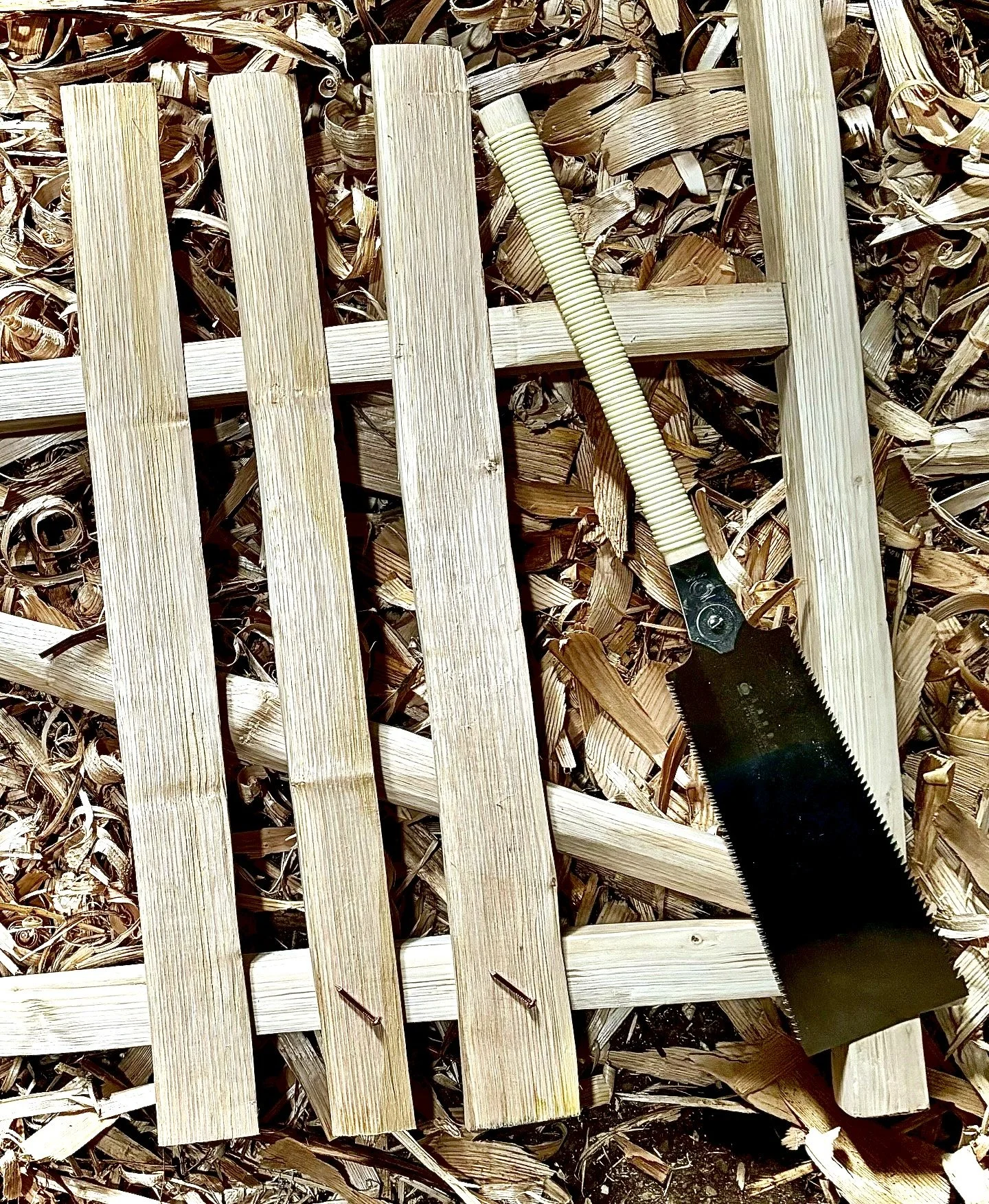 Laying out a chestnut pale gate