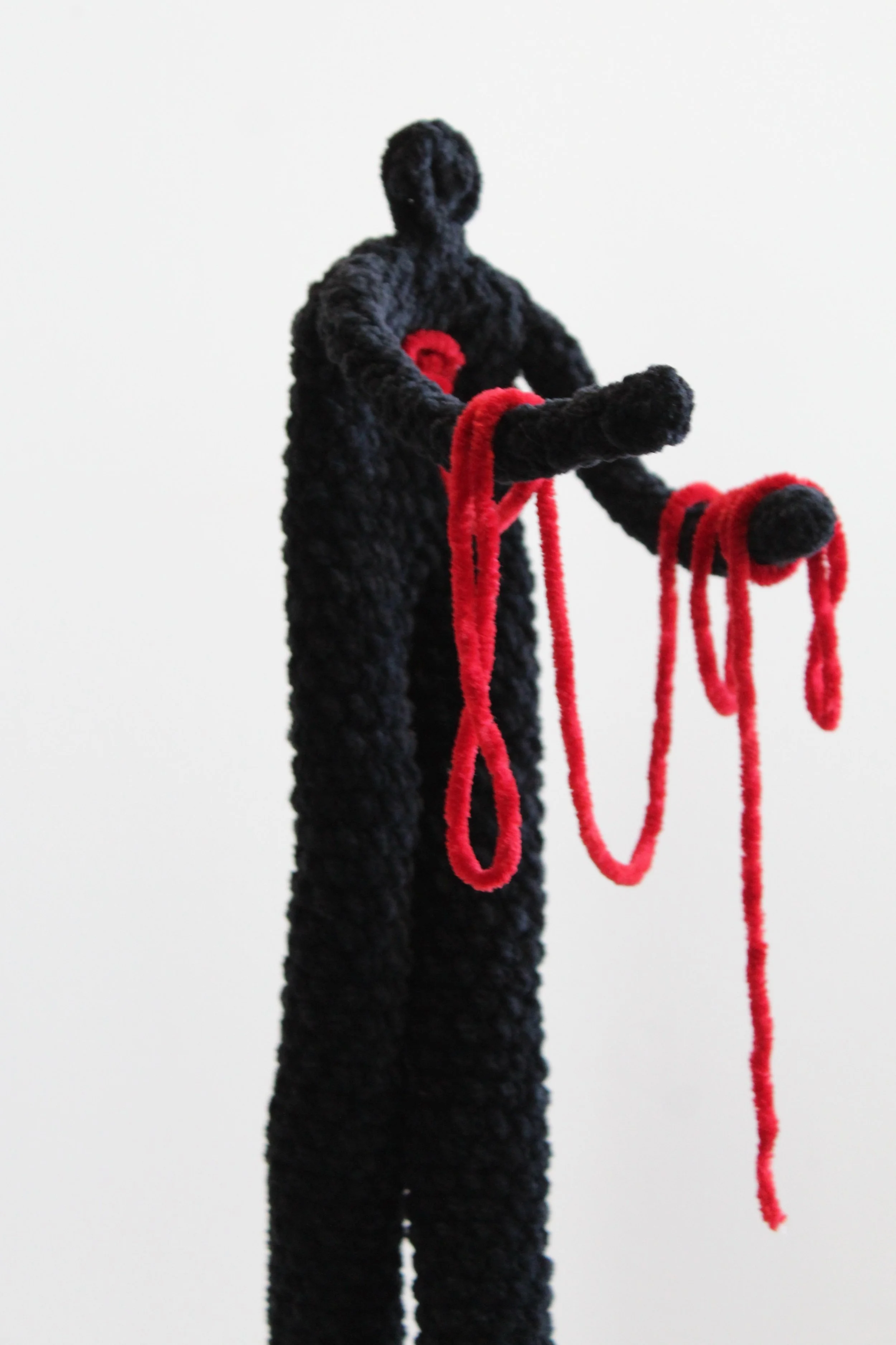 Y Cwlwm Toredig / Cut Ties