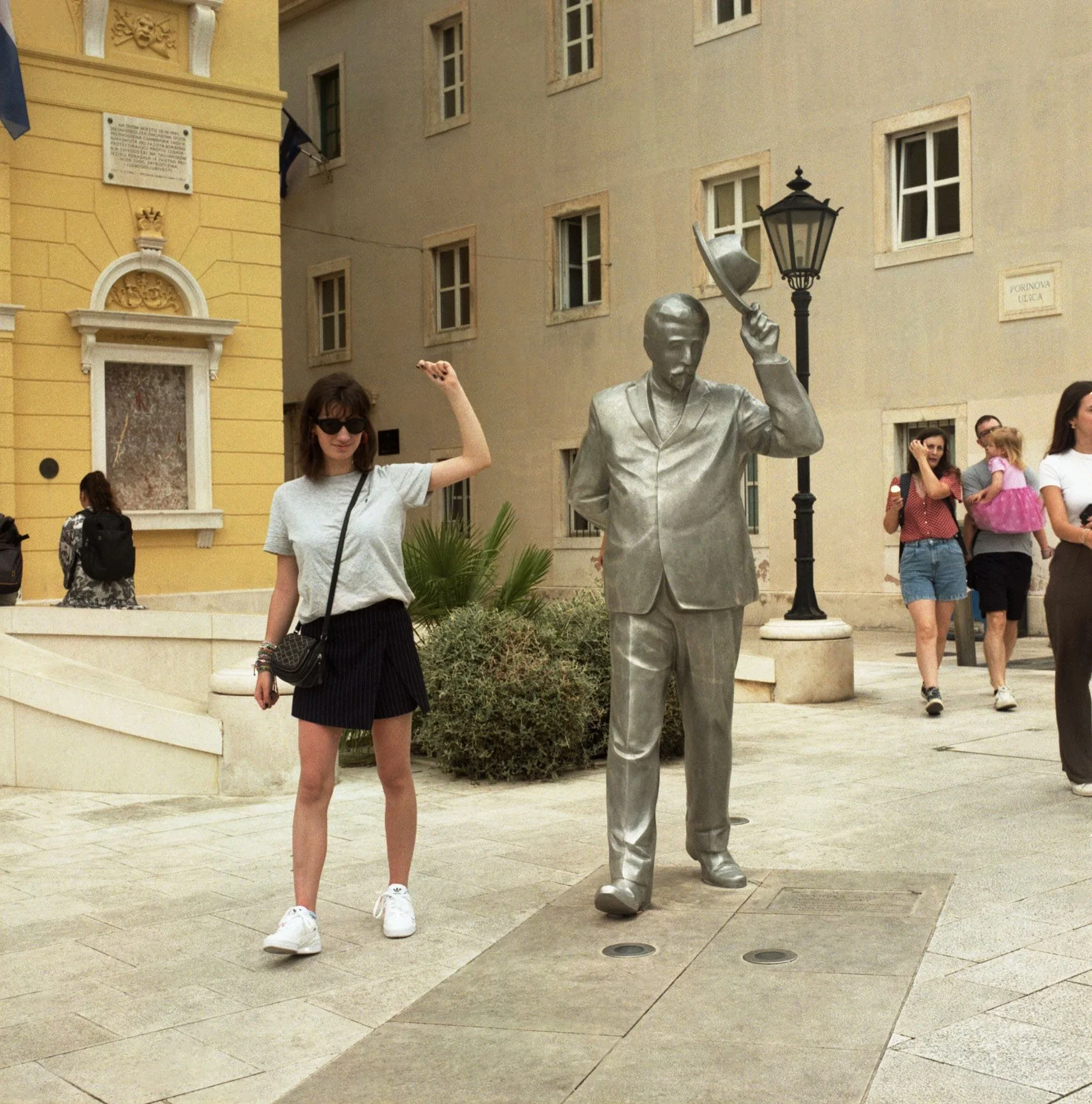 Split_Faustine copy.jpg