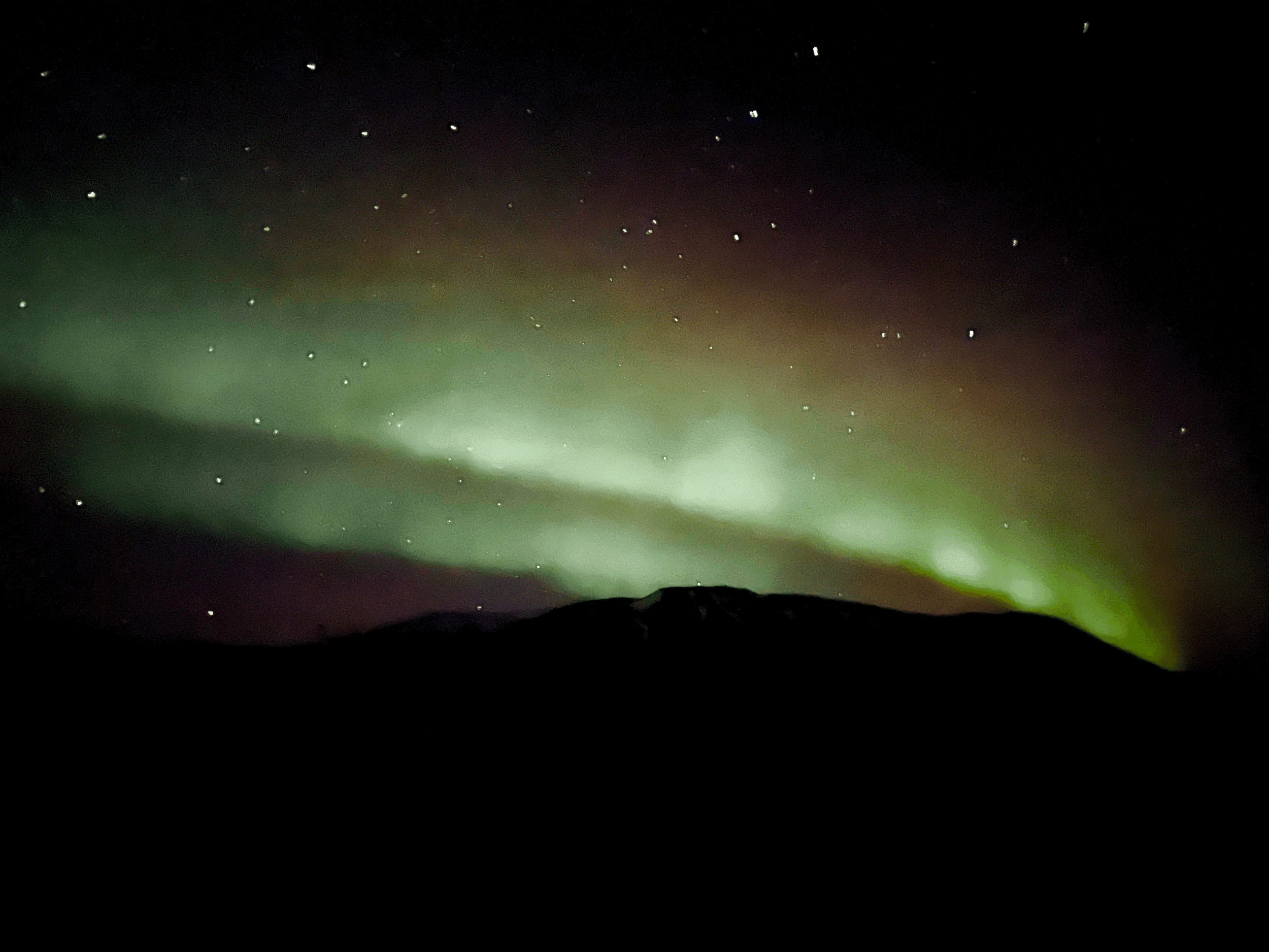 ❄️ Iceland — Snow, Northern Lights, and Hot Baths