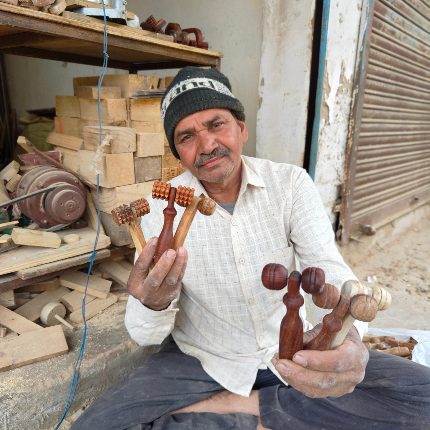 wooden-massage-roller-indian-artisan-workshop.png.png
