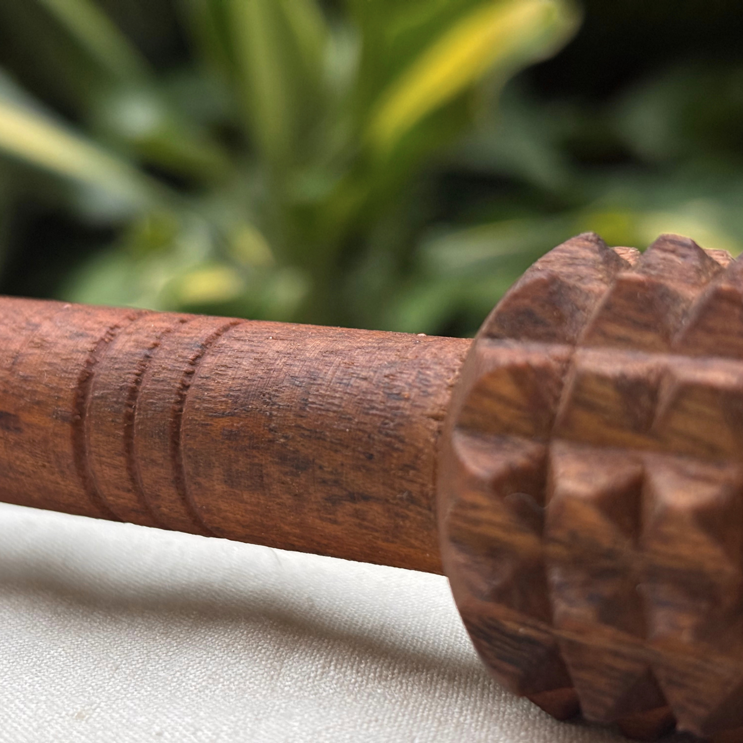 fascia-release-roller-handle-closeup.png.png