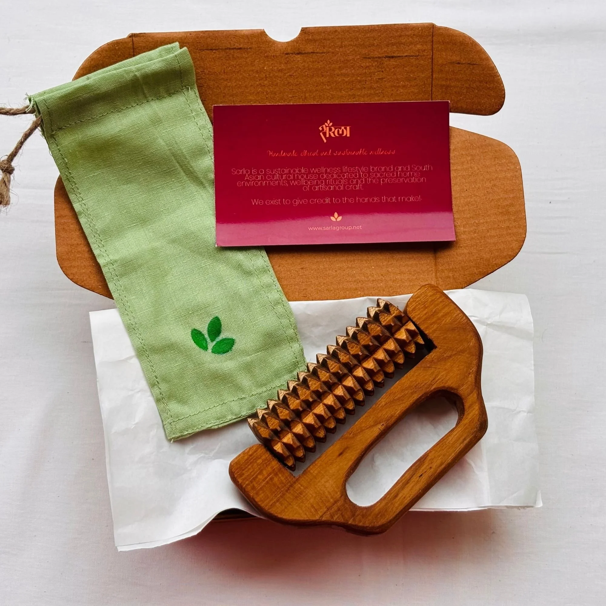Wooden_cellulite_massage_tool_standard_packing.jpg