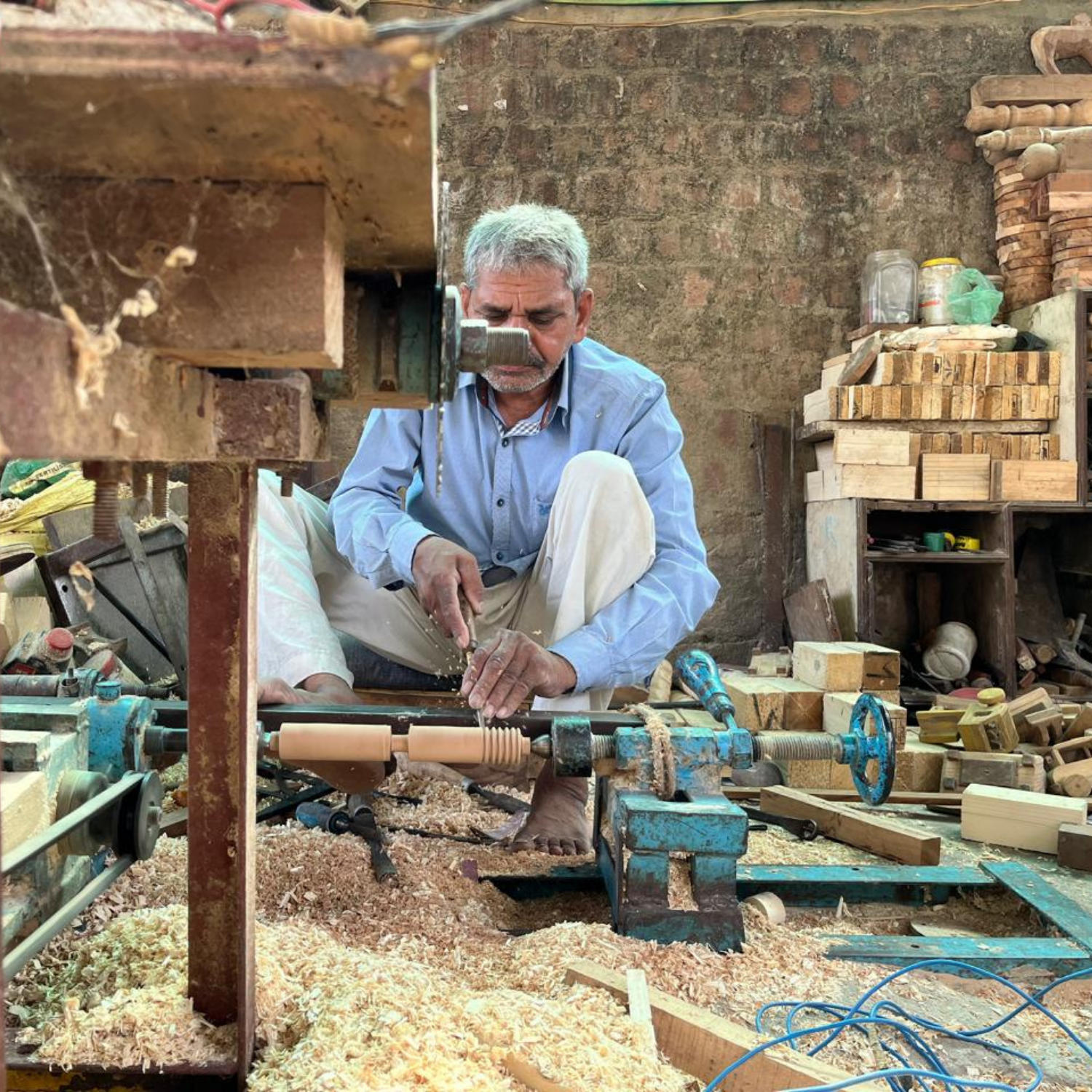 wooden-deep-tissue-massage-roller-artisan-workshop.png.png
