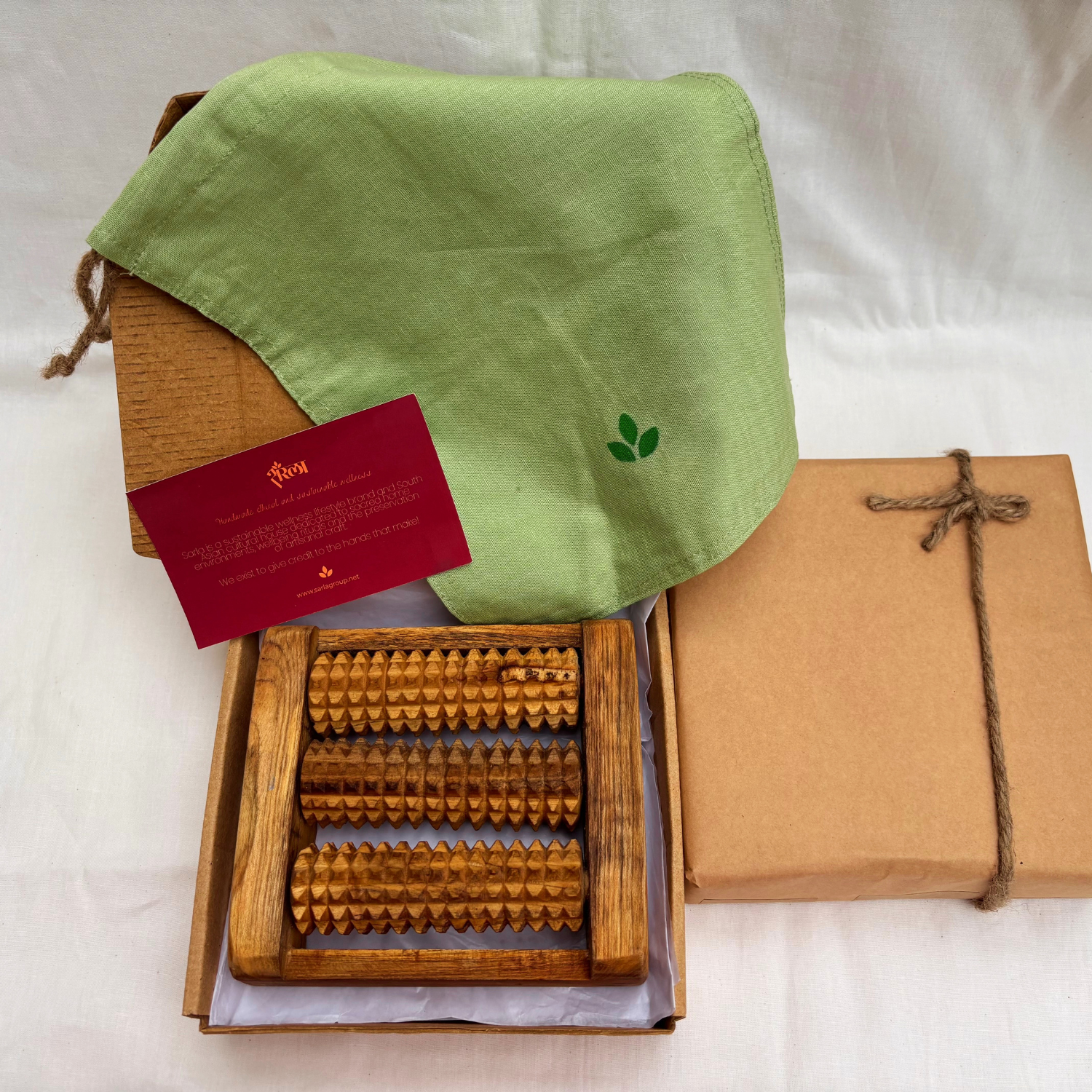 wooden-foot-reflexology-roller-standard-packaging.jpg.png