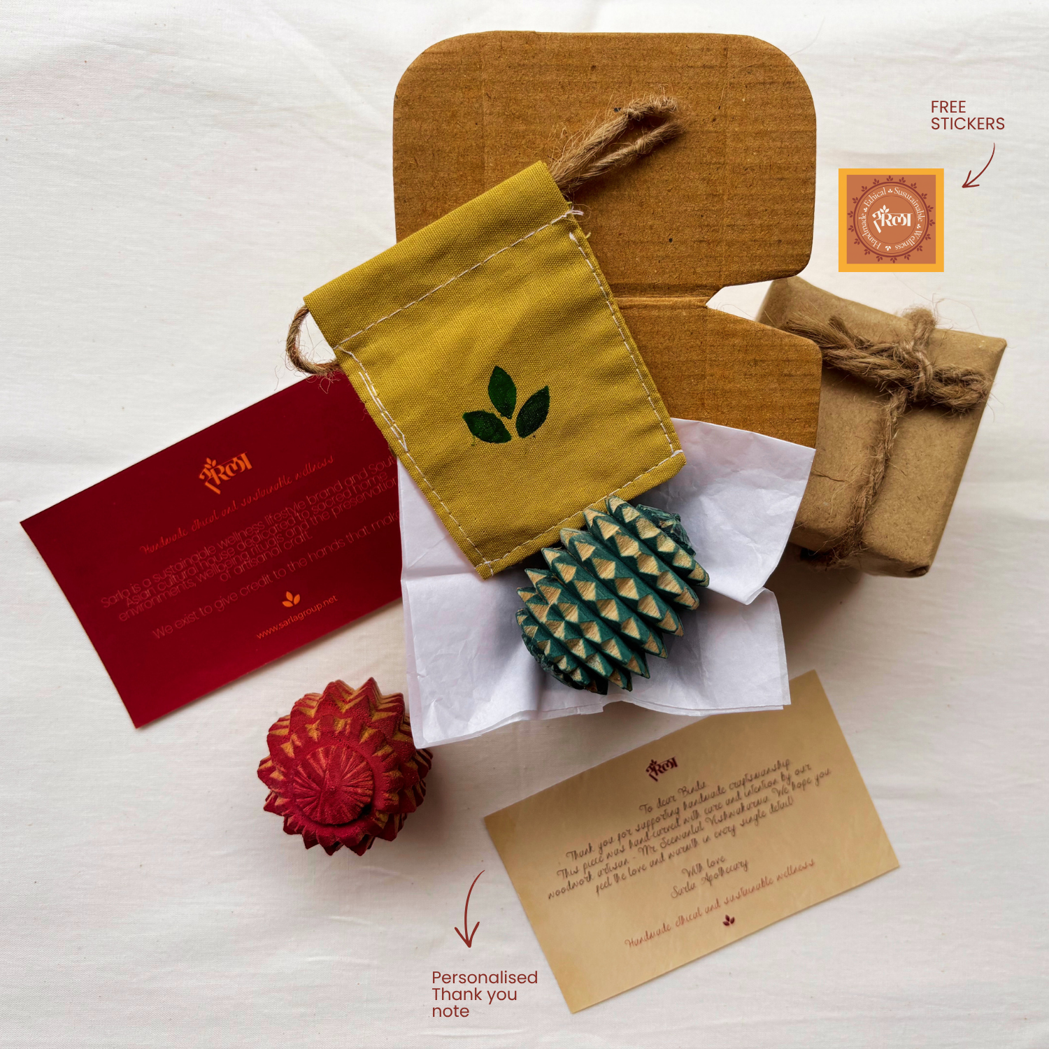 wooden-reflexology-massage-ball-gift-packaging.png (2).png