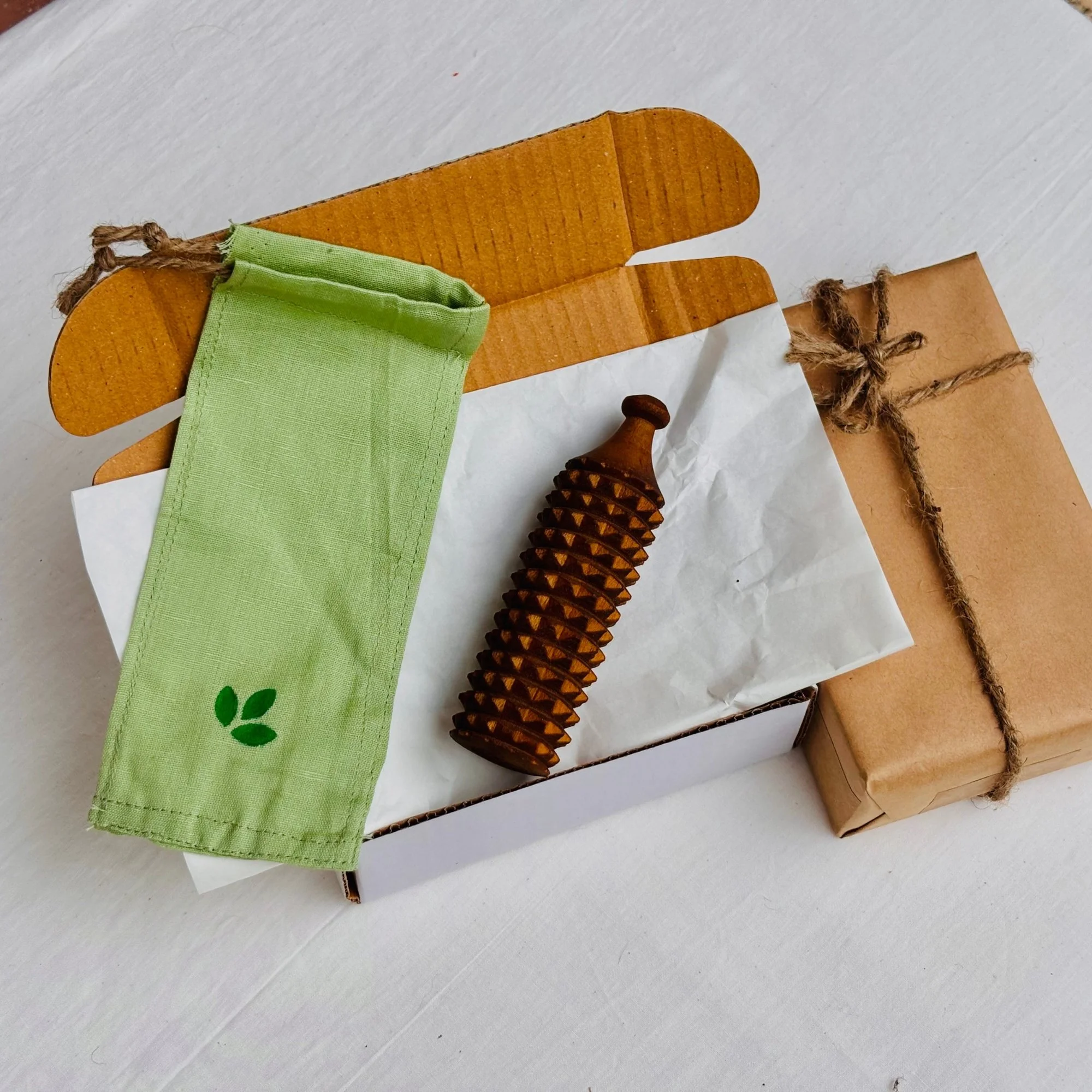 porcupine_massage_roller_packaging.jpg