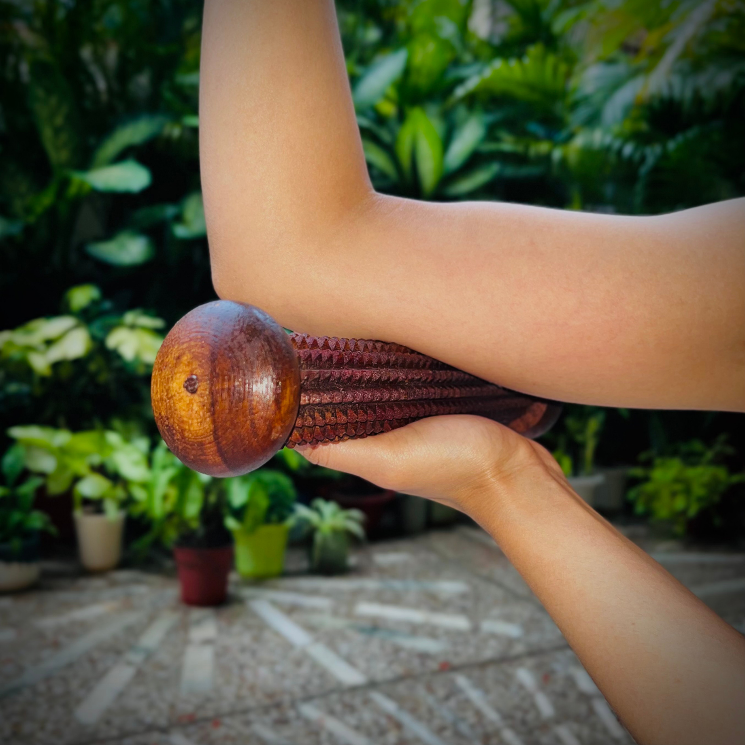 wooden-recovery-roller-tricep-massage.png.png