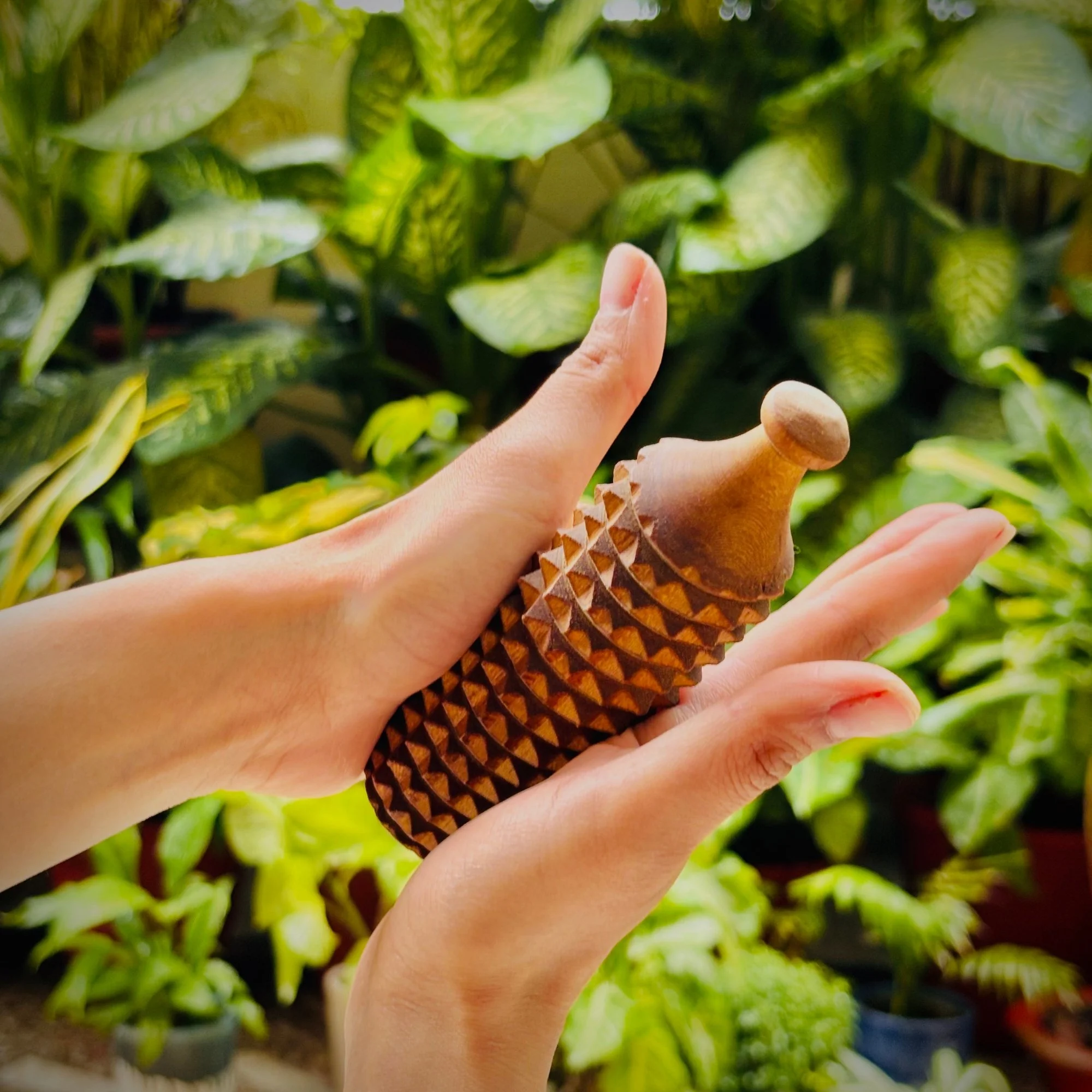 porcupine_massage_roller_palms_massage.jpg
