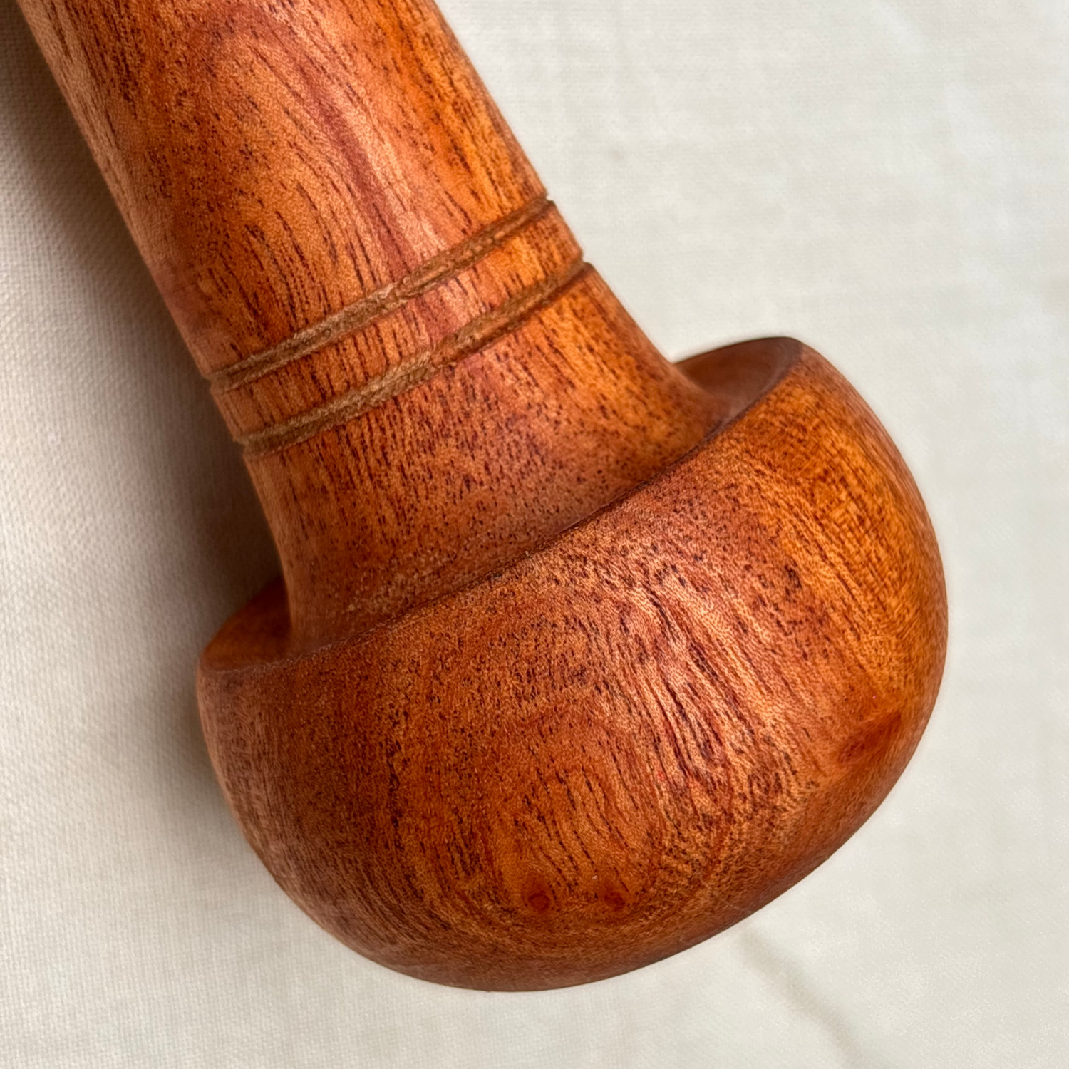 wooden-arbor-massage-wand-wood-grain-closeup.png.png
