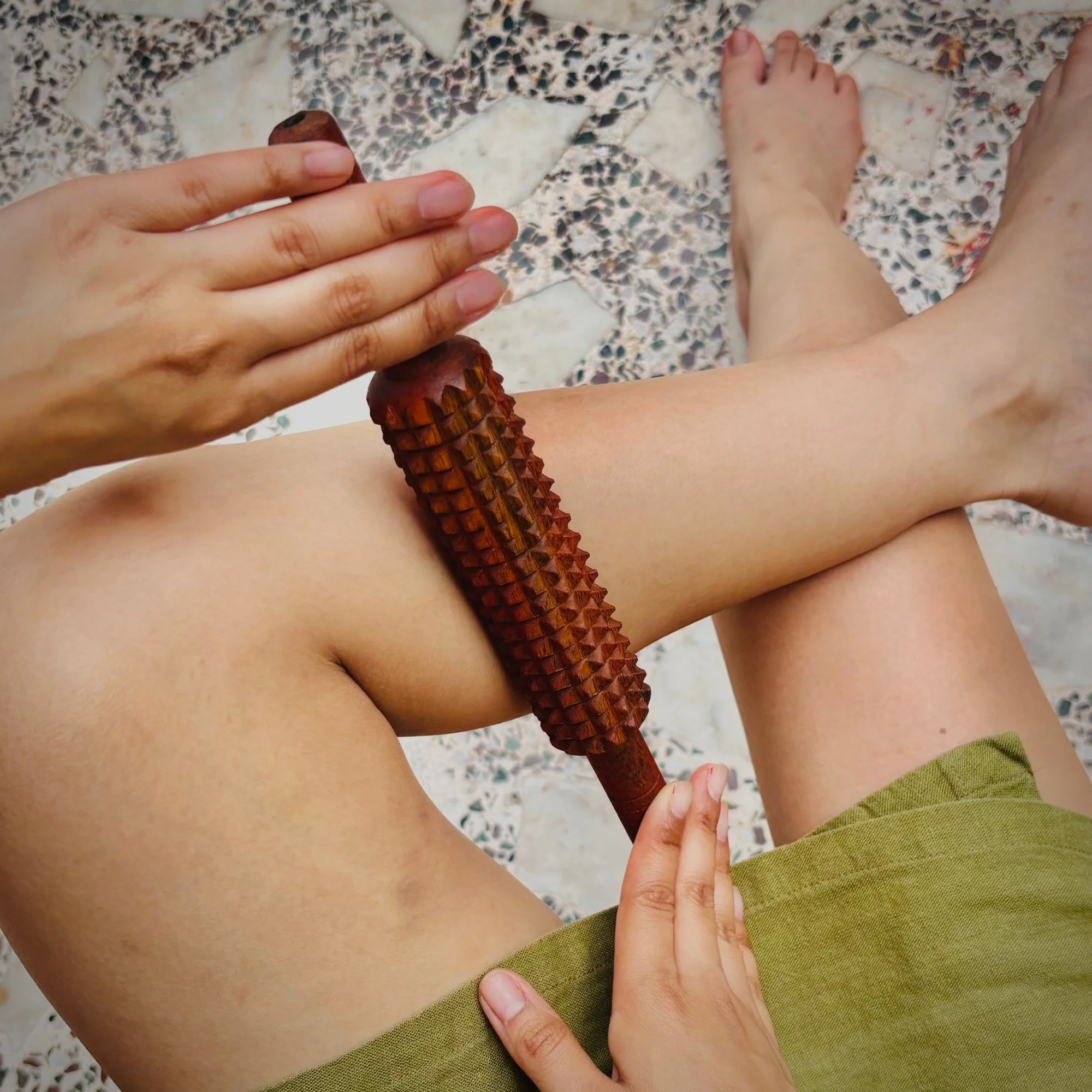 Fascia_release_roller_calf.jpg