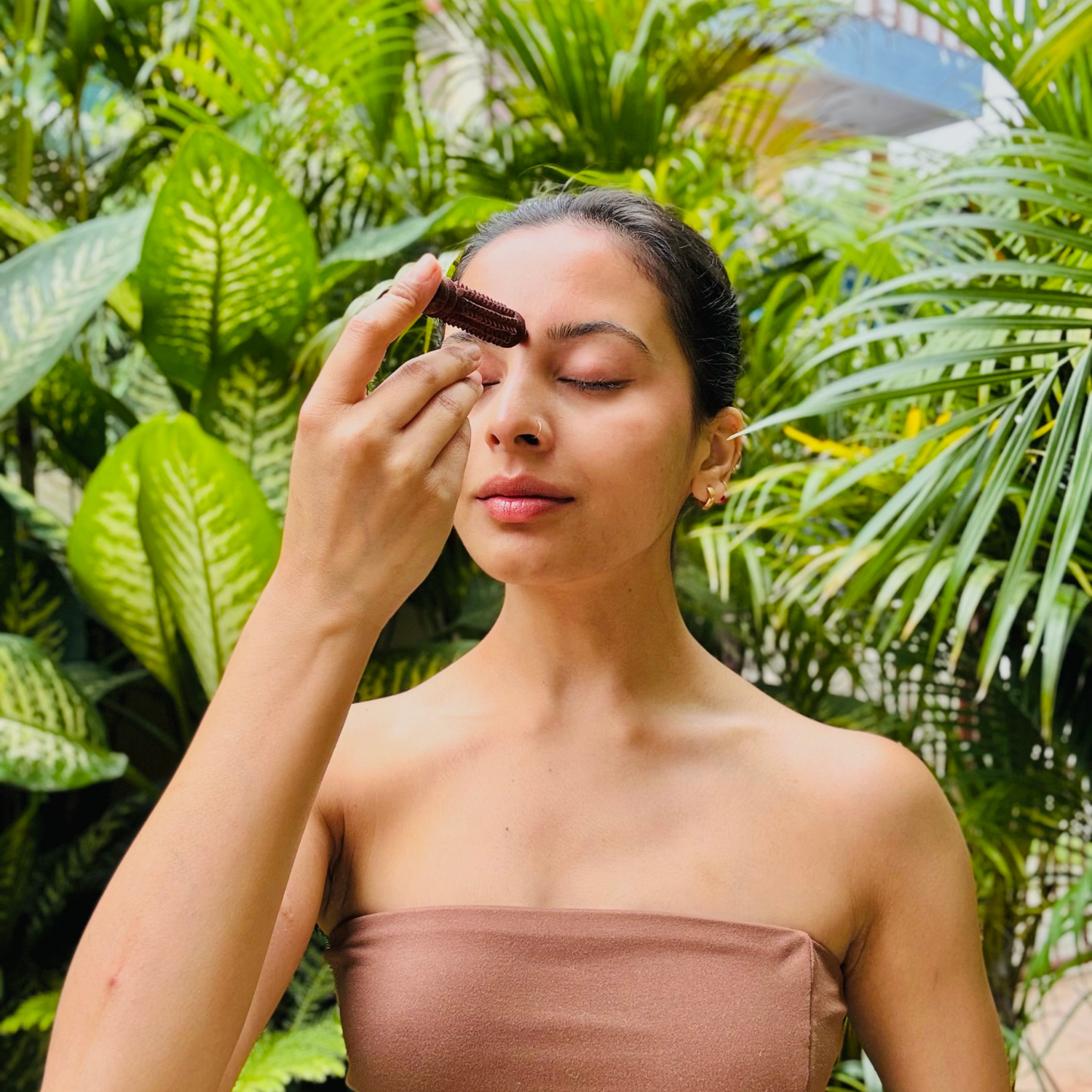 wooden-facial-acupressure-tool-forehead-massage.jpg.png