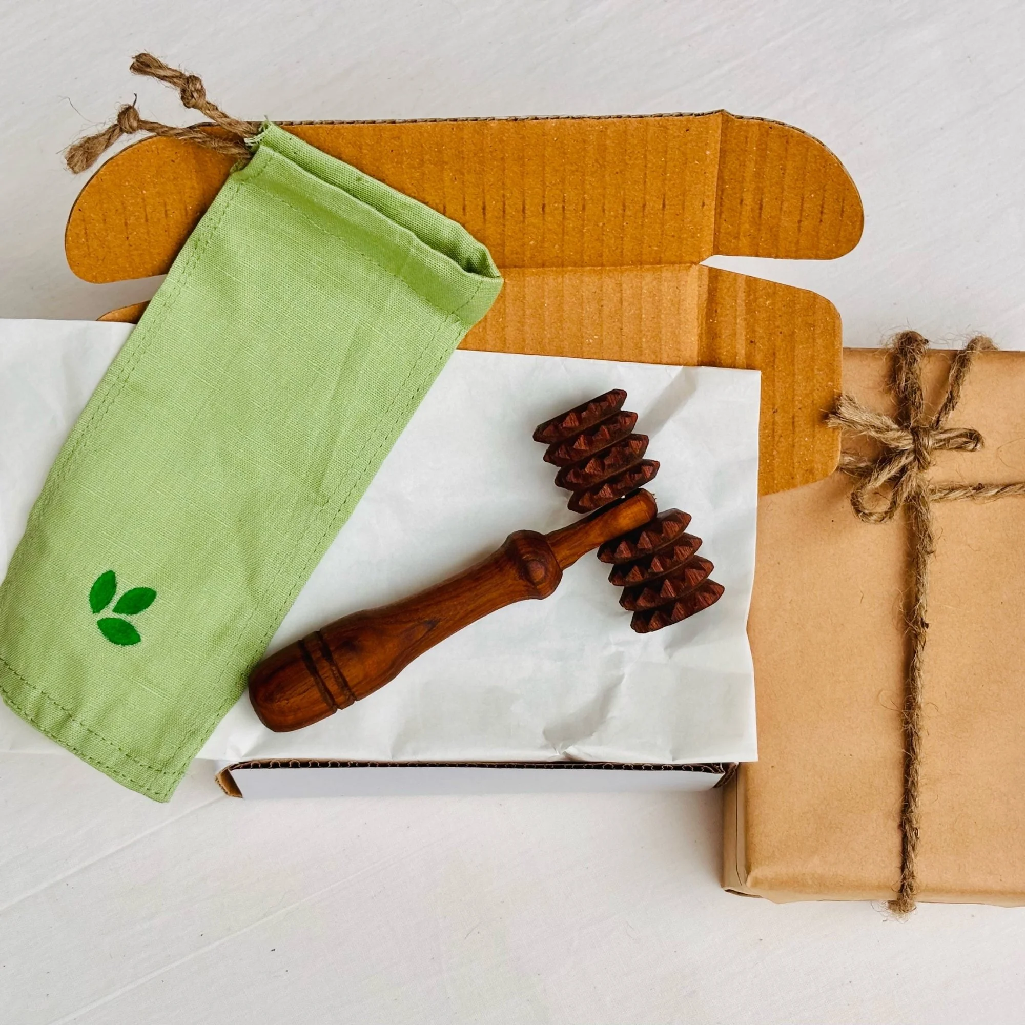 Wooden_deep_tissue_massage_roller_packaging.jpg