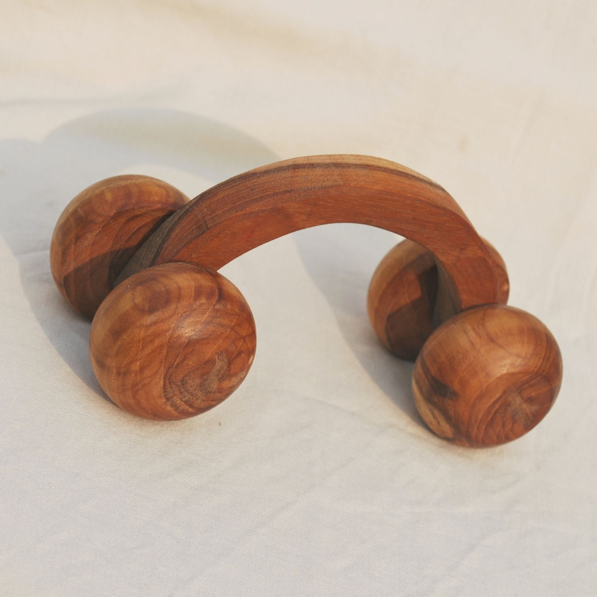 Wooden_relaxation_massage_roller.jpg