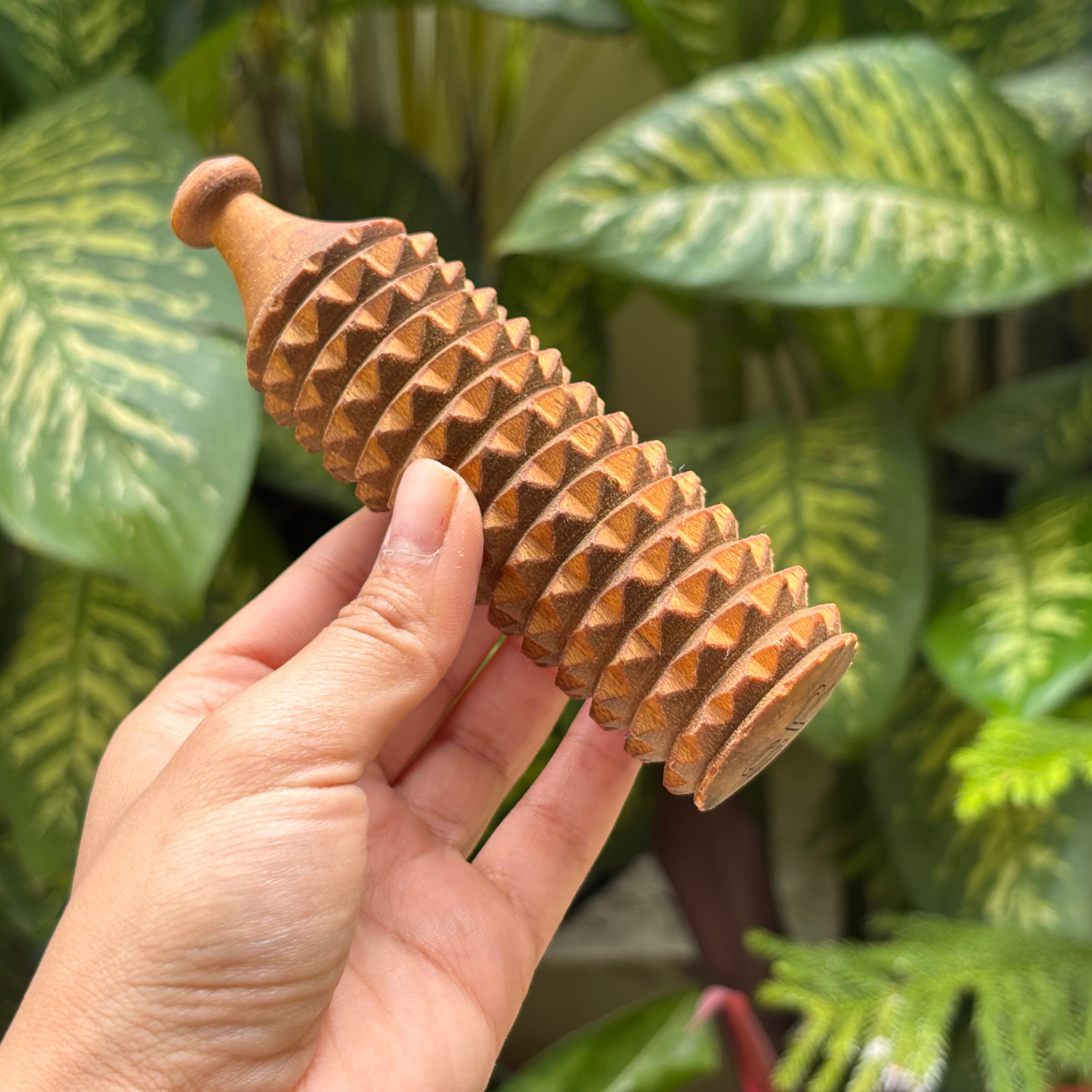 porcupine-massage-roller-handheld.png.png