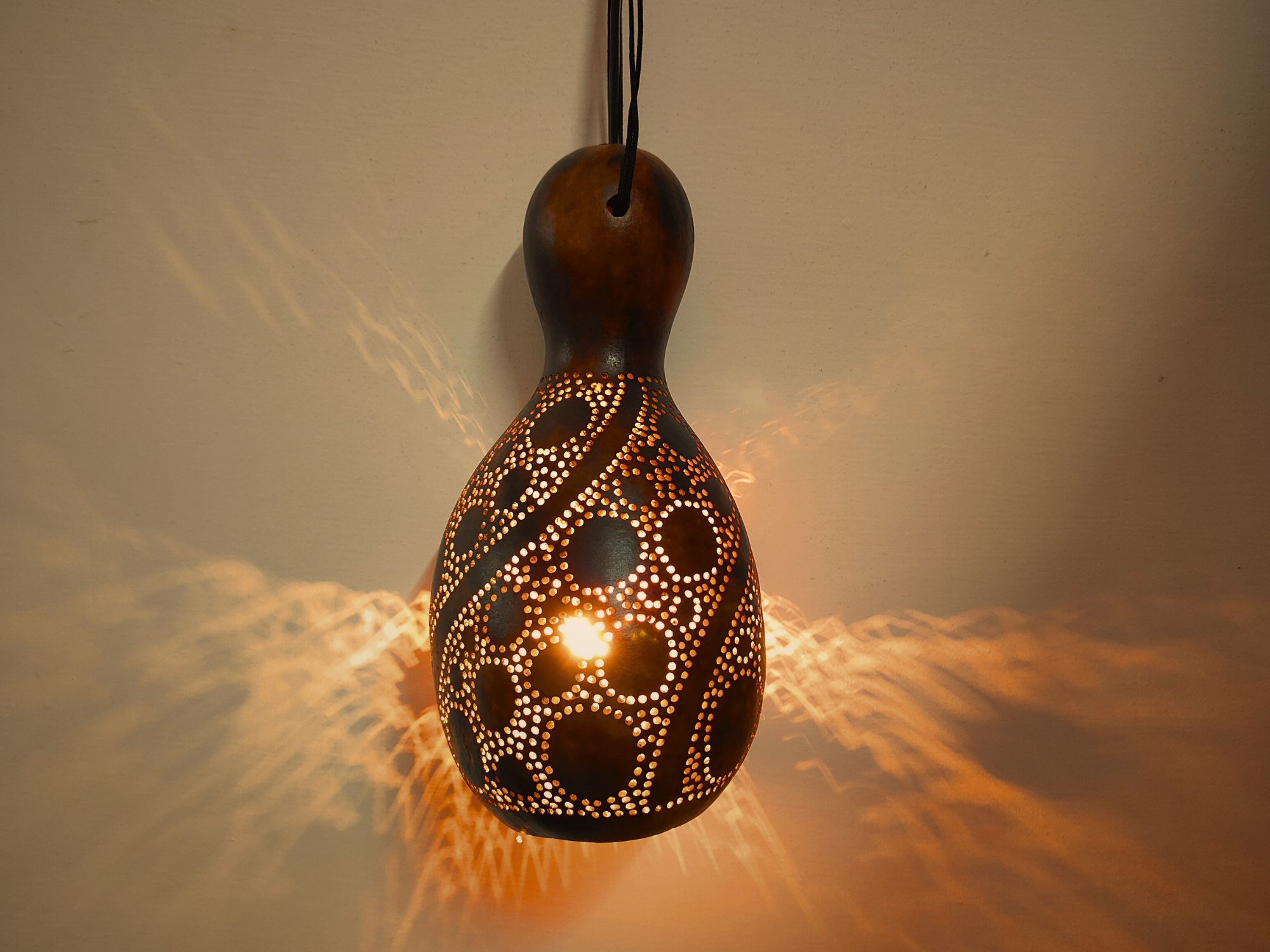 Hand Carved Bottle Gourd Pendant Lamp Hero (1).png