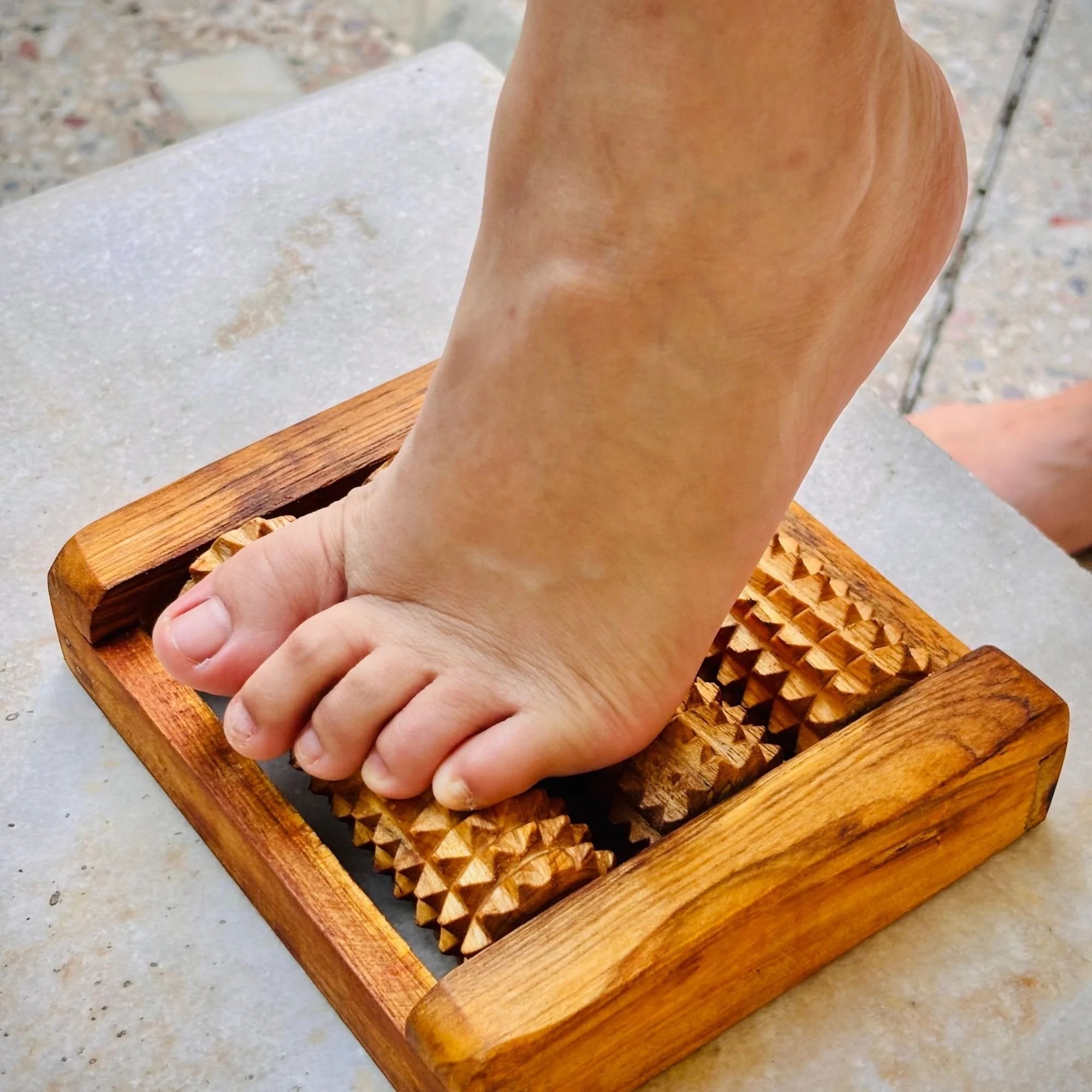 Wooden_foot_reflexology_roller_lifestyle.jpg