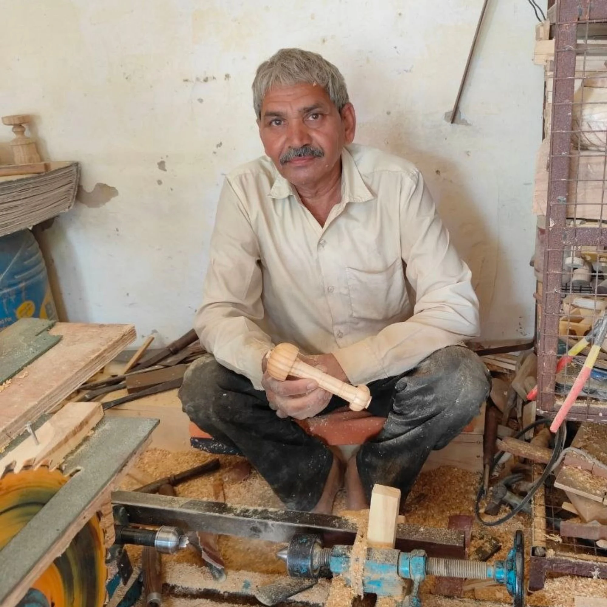 Wooden_arbor_massage_wand_artisan.jpg