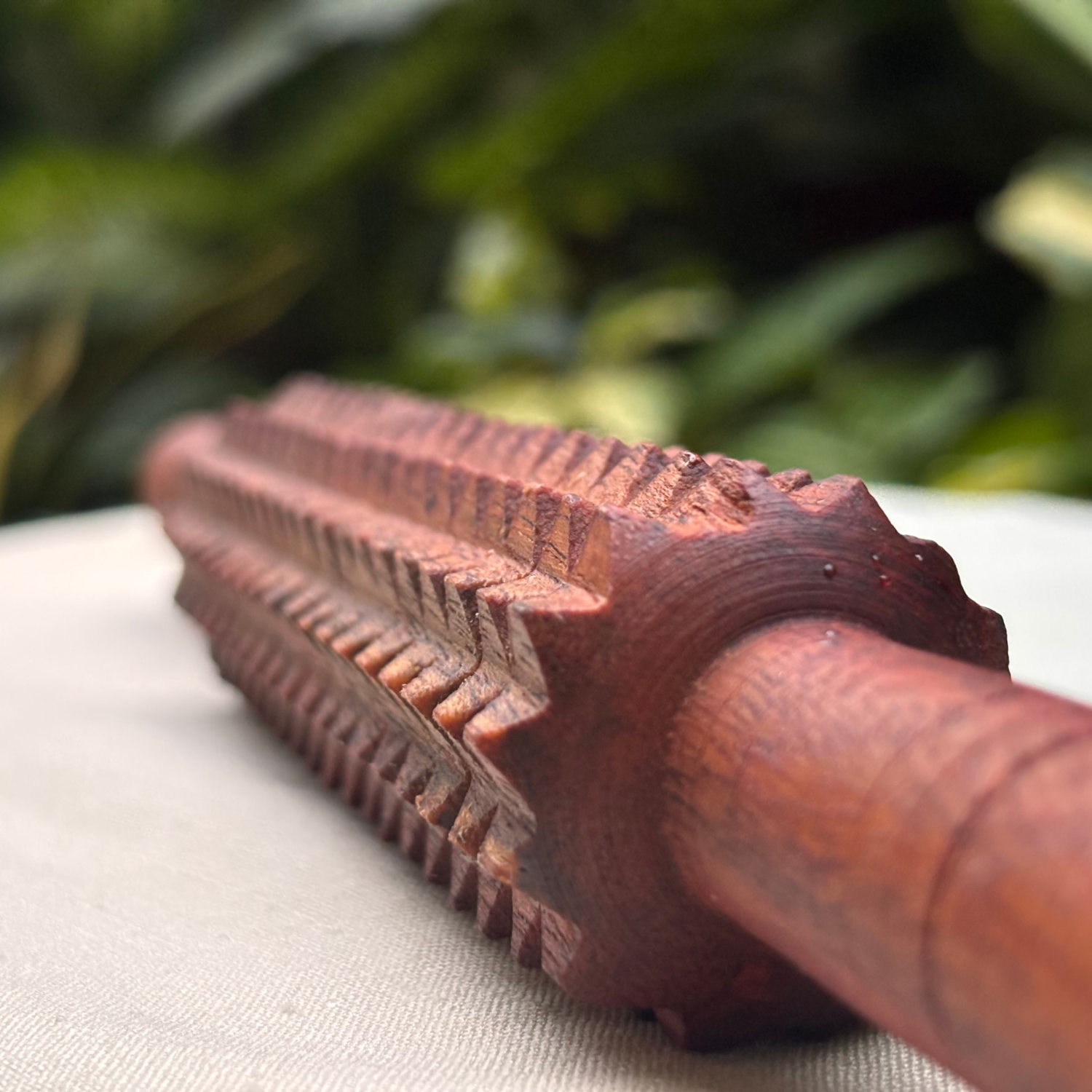 wooden-fascia-release-roller-side-view.png.png