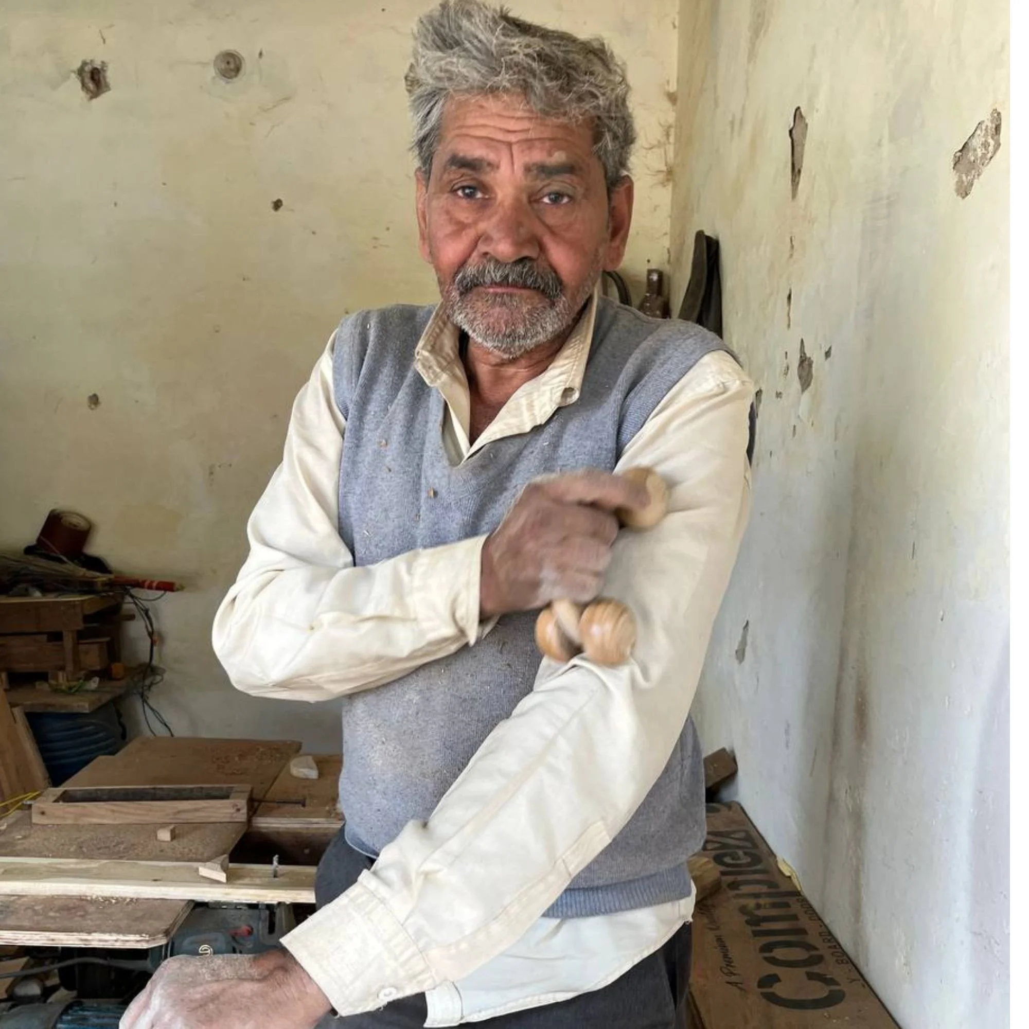 Wooden_relaxation_massage_roller_artisan.jpg