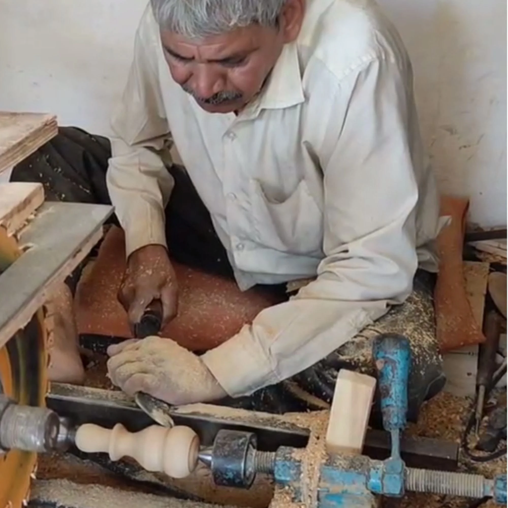 Wooden_arbor_massage_tool_artisan_workshop.jpg