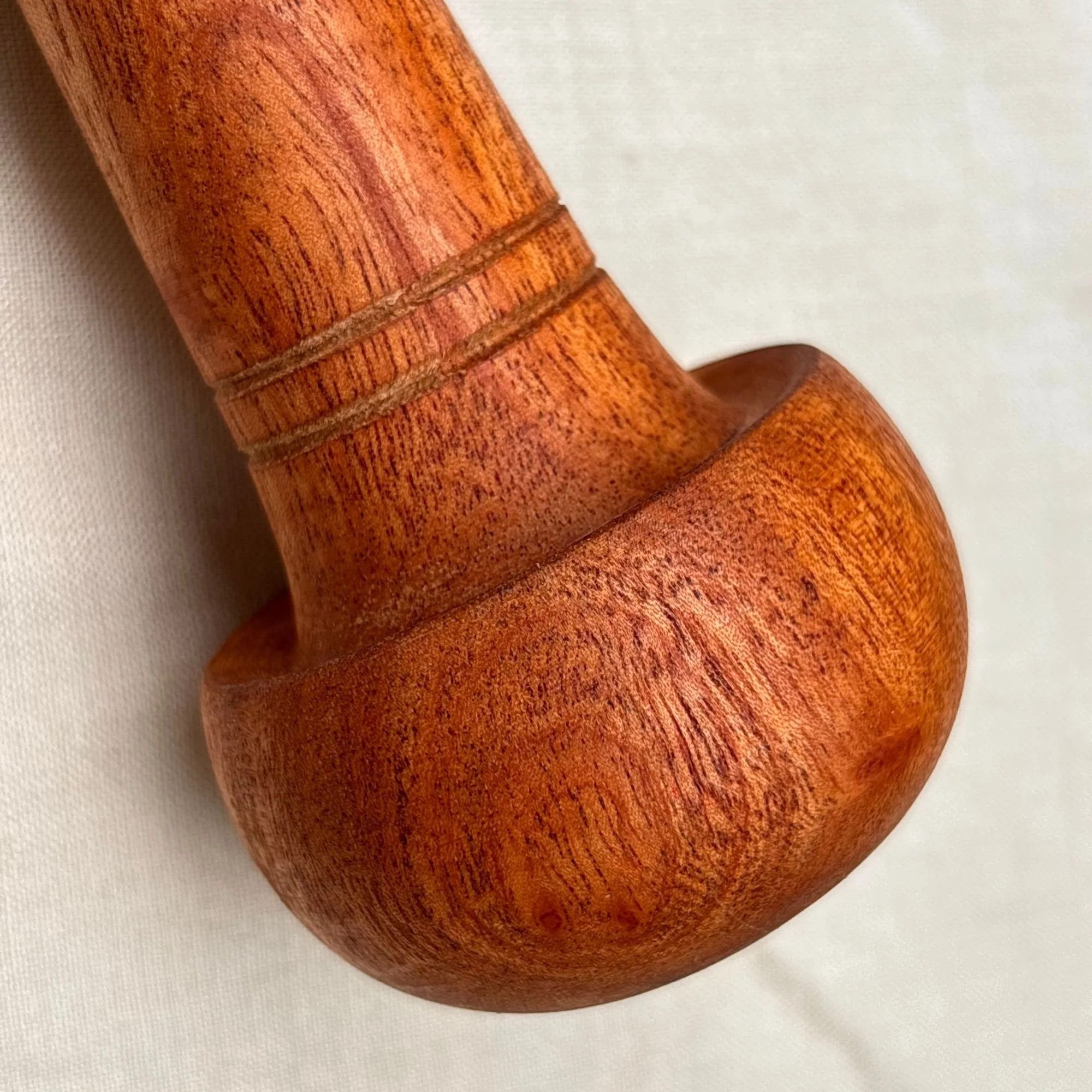 Wooden_arbor_massage_wand_closeup.jpg