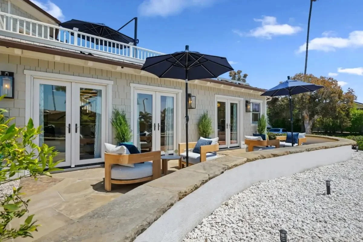7.1shoreline-splendor-front-patio.jpg