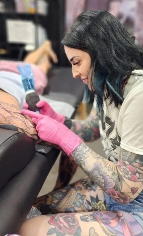 shannon tattooing at a convention in western New York State