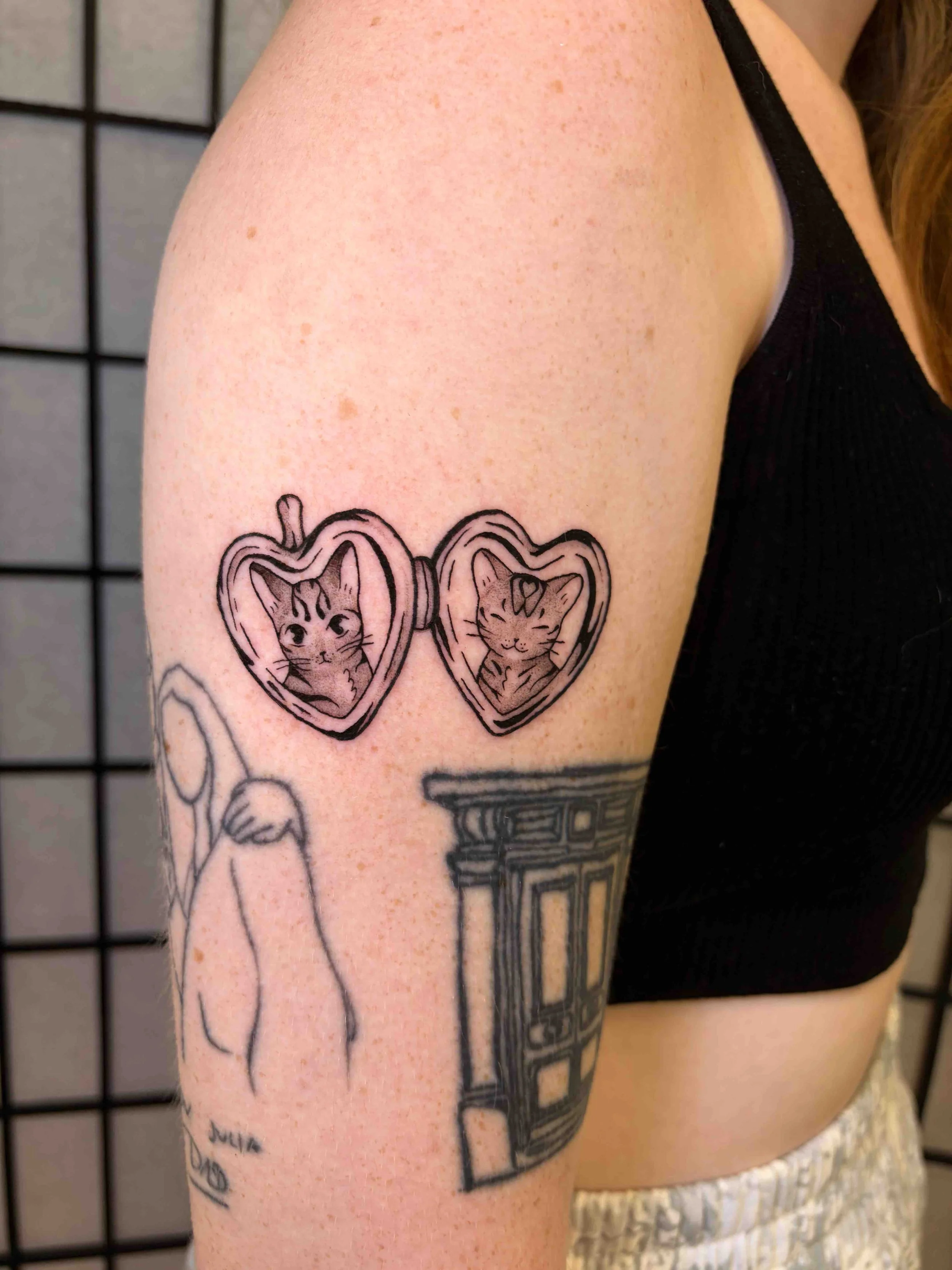 black-and-grey-heart-locket-tattoo-sink-or-swim-niagara-falls-ny.jpg
