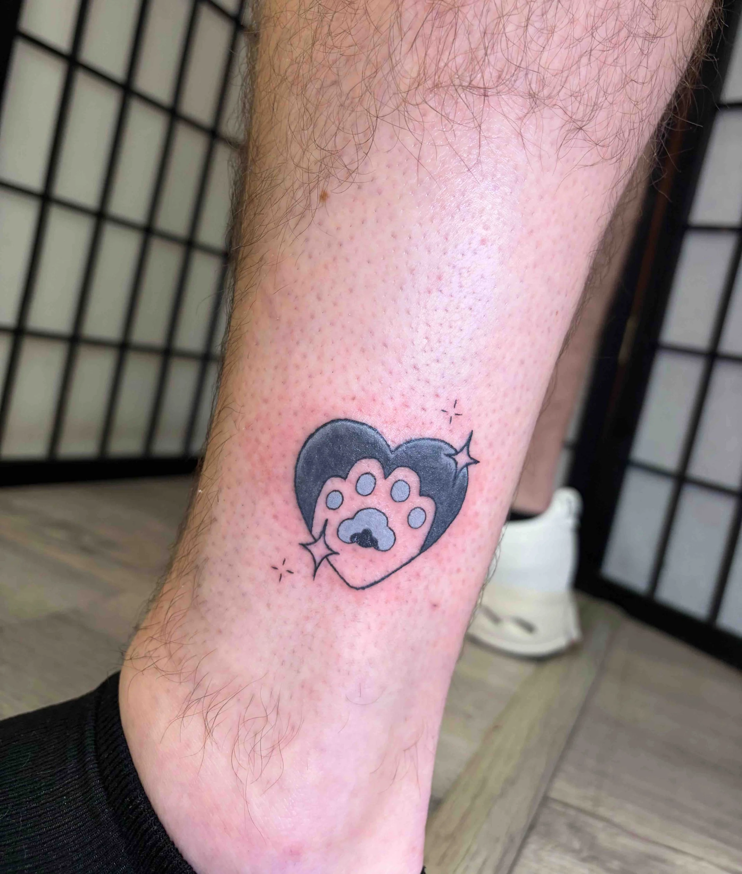 paige-baker-paw-flash-tattoo-sink-or-swim-niagara-falls-ny.jpg