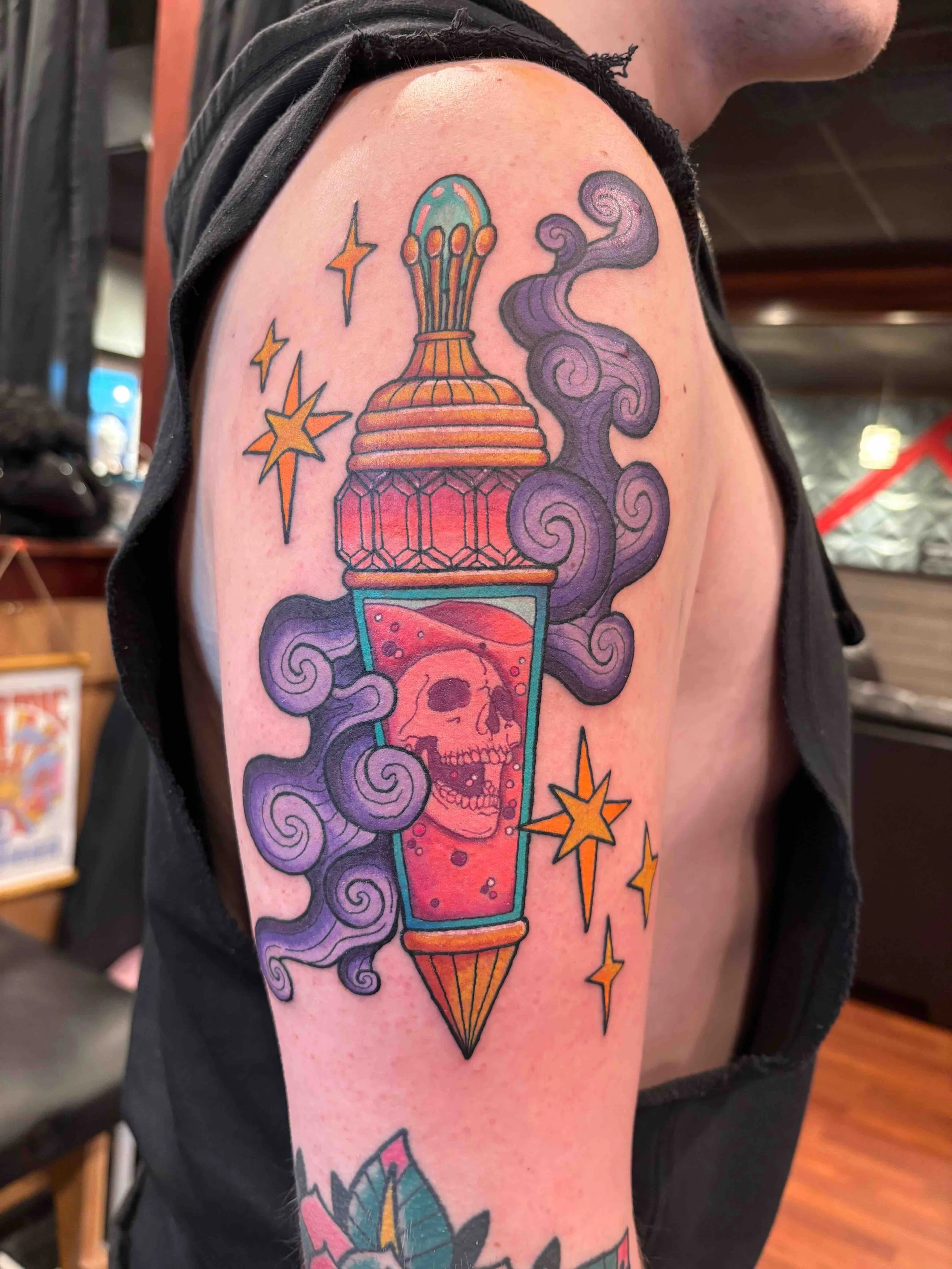 traditional style upper arm tattoo, portfolio work by Sam Sullivan at Sink or Swim Tattoo and Piercing in Niagara Falls, NY