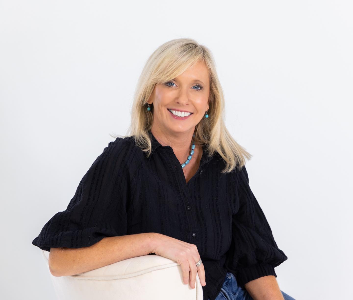 @dkwest10 new headshot in the studio! 📸

#theexposurecollective #ocmdphotographer #professionalheadshot #portraitphotographer #portraitstudio