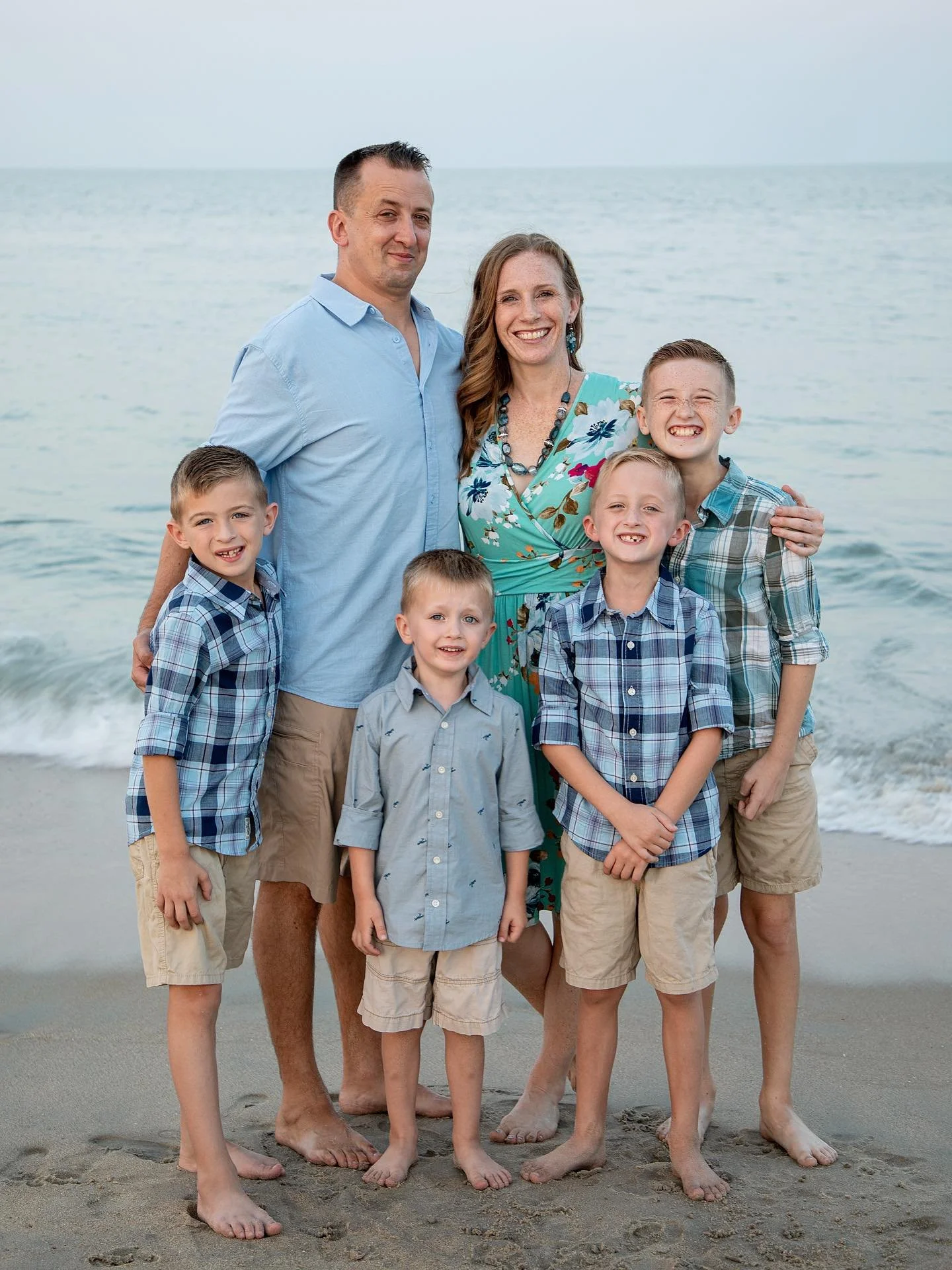 Family beach golden hour sessions are about preserving special moments you never want to forget. Get on our books for this summer &mdash; link is in our bio 💌📸☀️🌊

#oceancityphotographer #familyphotographer #ocmdfamilybeachsessions #portraitphotog