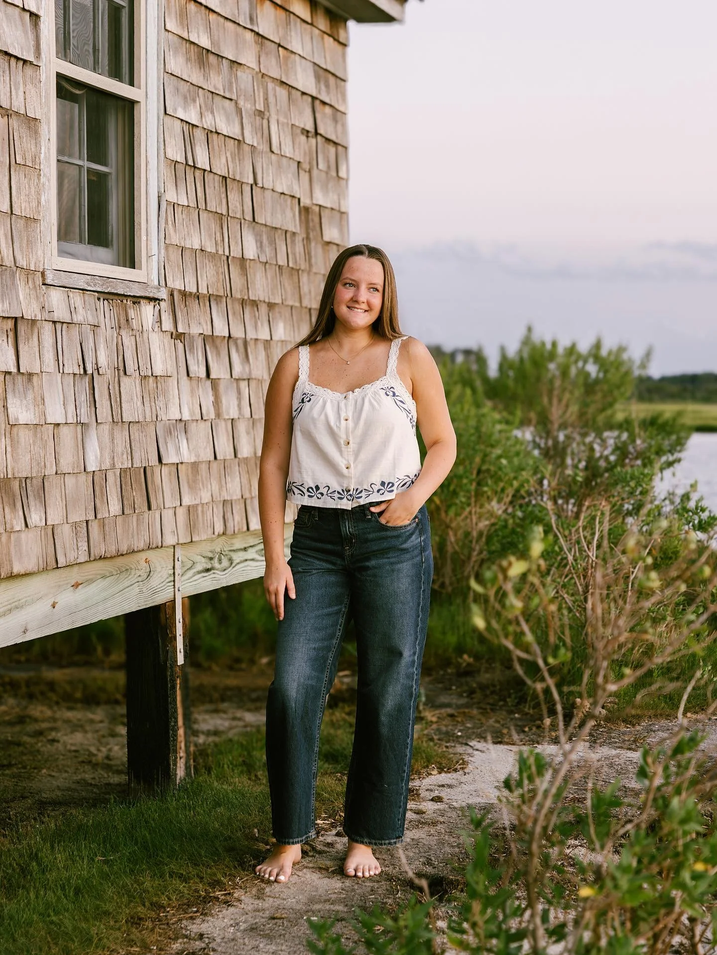 Class of 2027 🎓 An amazing evening on Assateague with Lila for her senior session 💫

📸 @liveinsidethelens 

#seniorphotographer #ocmdphotographer #ocmdseniorphotographer #seniorportaits #seniorsession