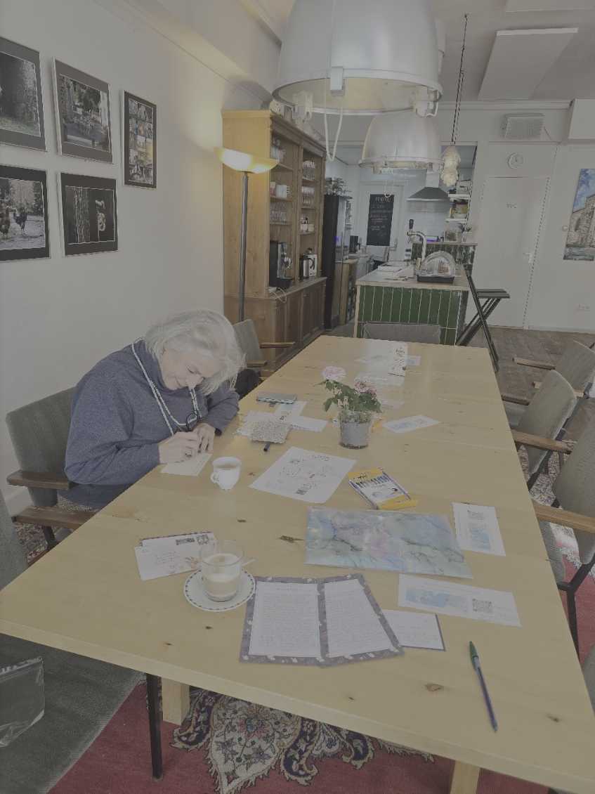 Lokaal23 - writing table.jpg.png