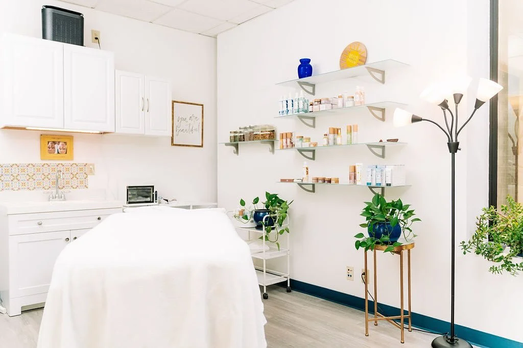 Facials available Wednesday&rsquo;s - Saturday&rsquo;s in the beautiful Alameda, California!

See link in bio.

#alameda#alamedacalifornia#bayfarmisland#eastbaymoms