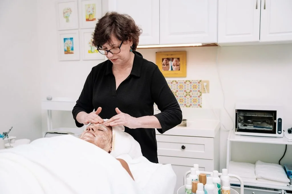 This is my 30th year Anniversary of giving facials! 

❤️❤️❤️

I am SO grateful for having a career I still love. I have a lot of clients that have been coming to me for skin treatments for well over 20 of those years. 🙏 I love them all!! ❤️

#facial